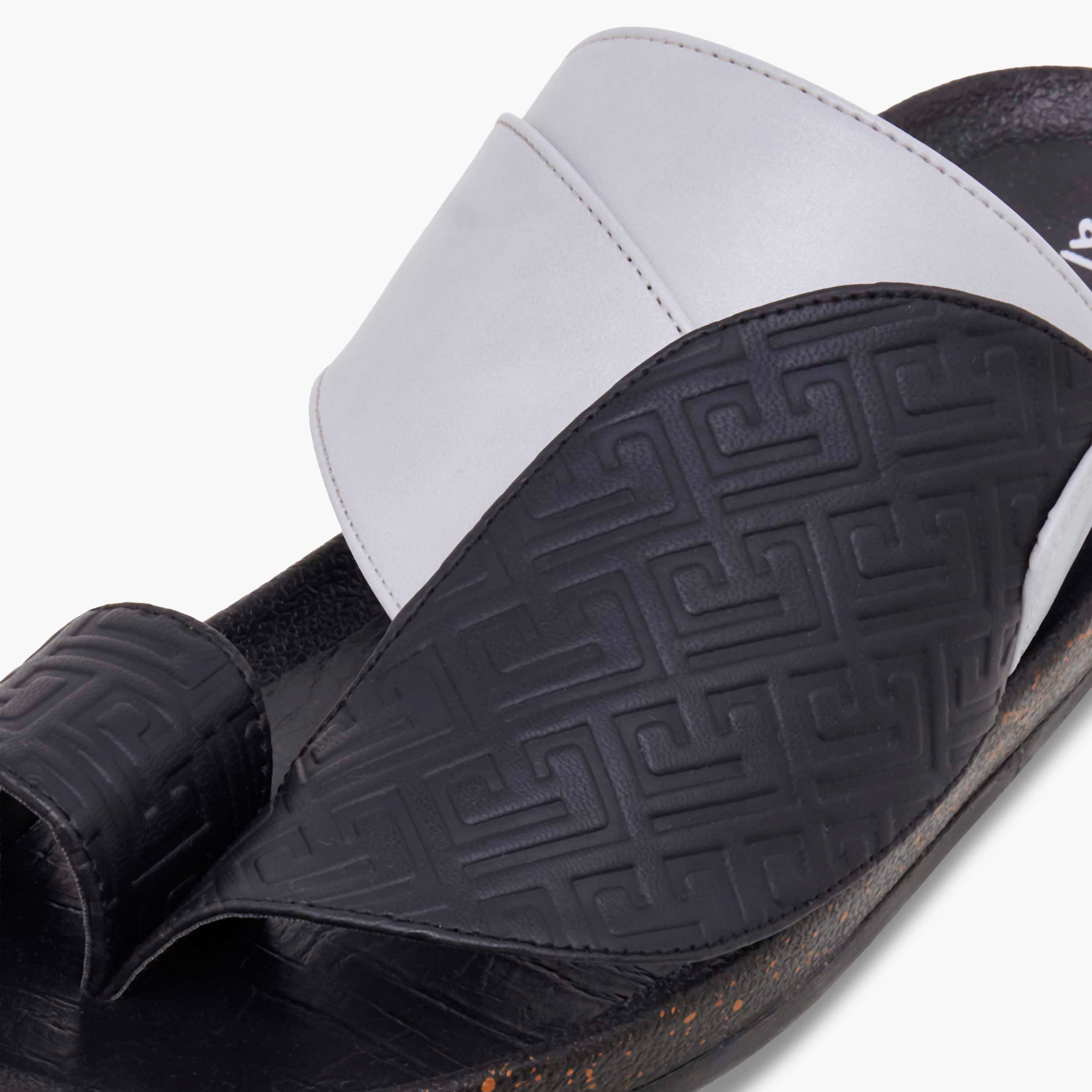 صندل عربي رجالي بتفاصيل حلقة إصبع من إل بي إل بواسطة شو إكسبريس-men-shoes-sandals-image-10
