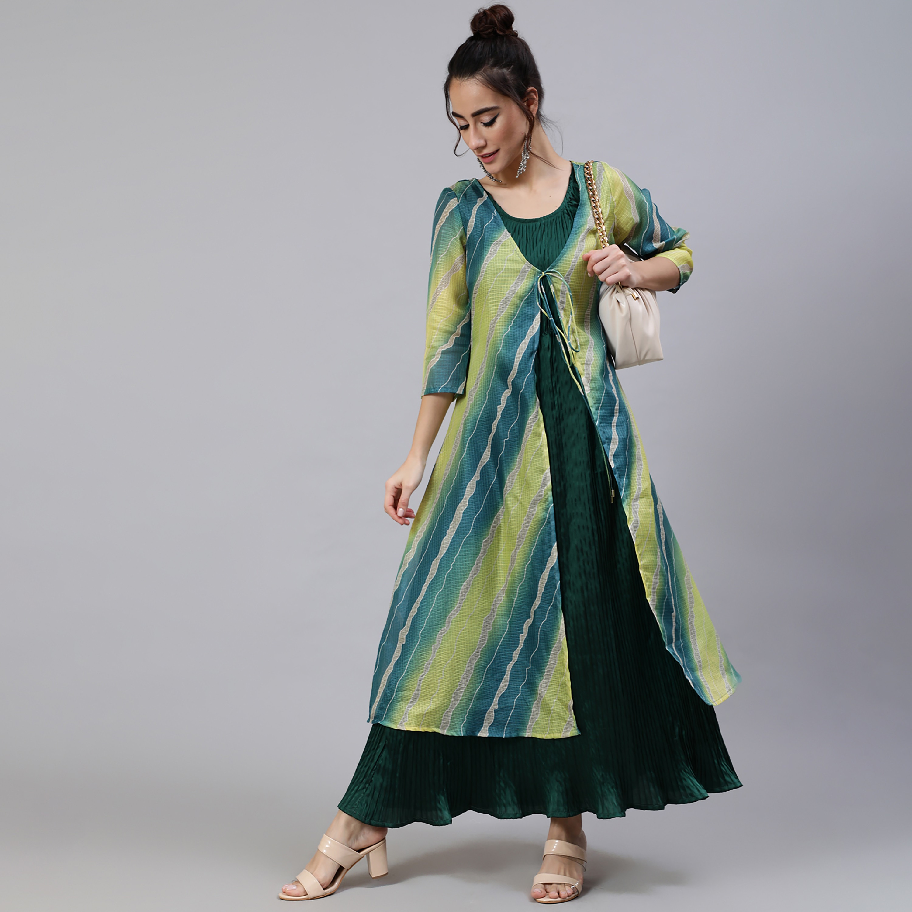 فستان ماكسي بطبعات وياقة دائرية ذات طبقتين من أكس كوتور بانداني-women-clothing-ethnicwear-kurtas-image-1