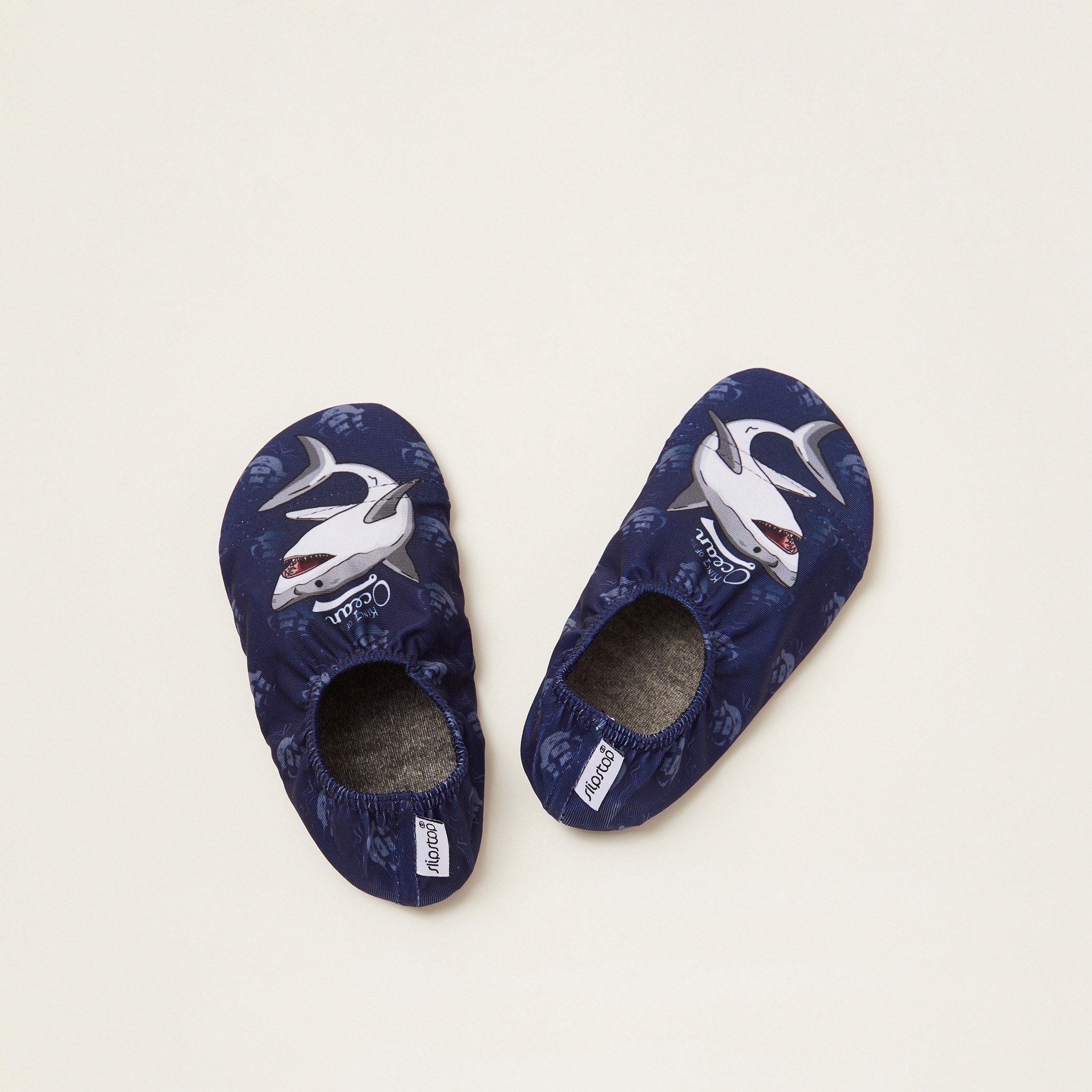 حذاء سهل الارتداء بطبعات سمكة قرش من سليبستوب-baby-boys-clothing-swimwear-image-1