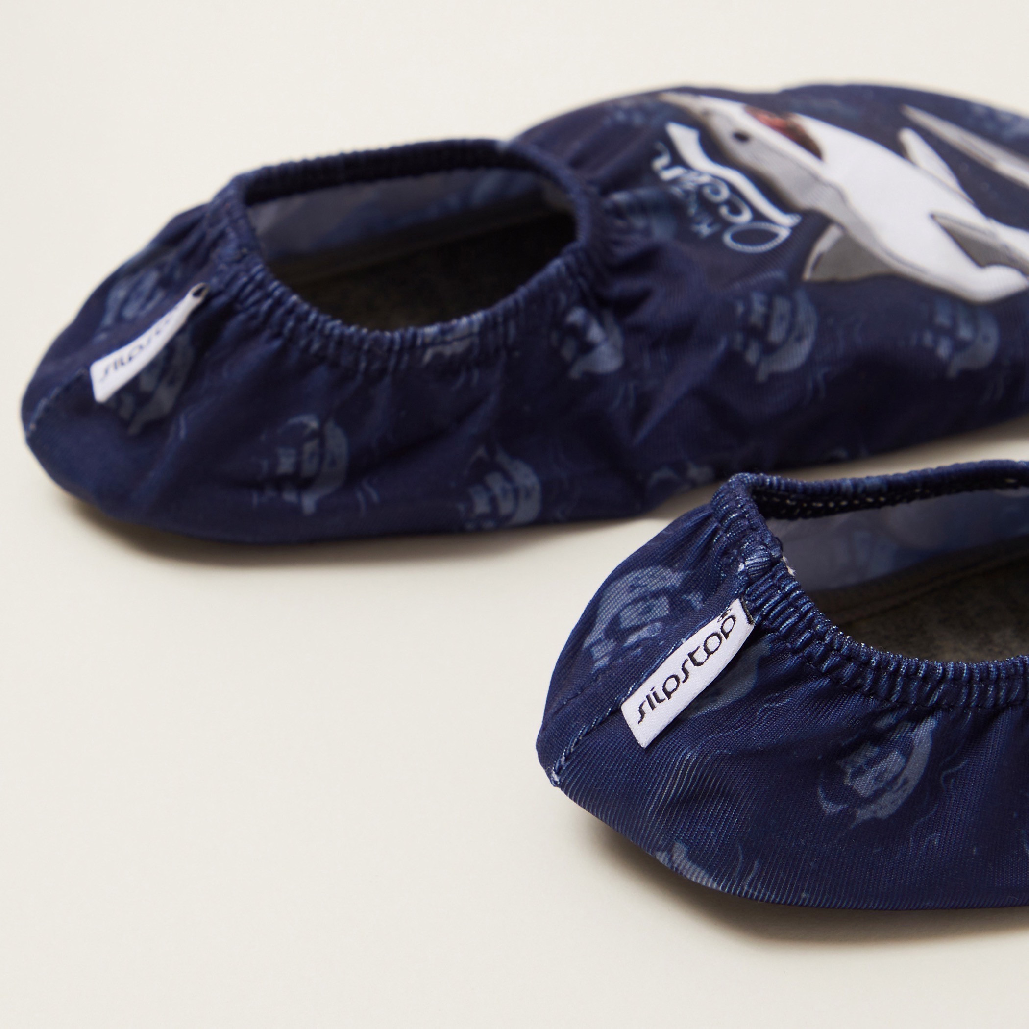 حذاء سهل الارتداء بطبعات سمكة قرش من سليبستوب-baby-boys-clothing-swimwear-image-4