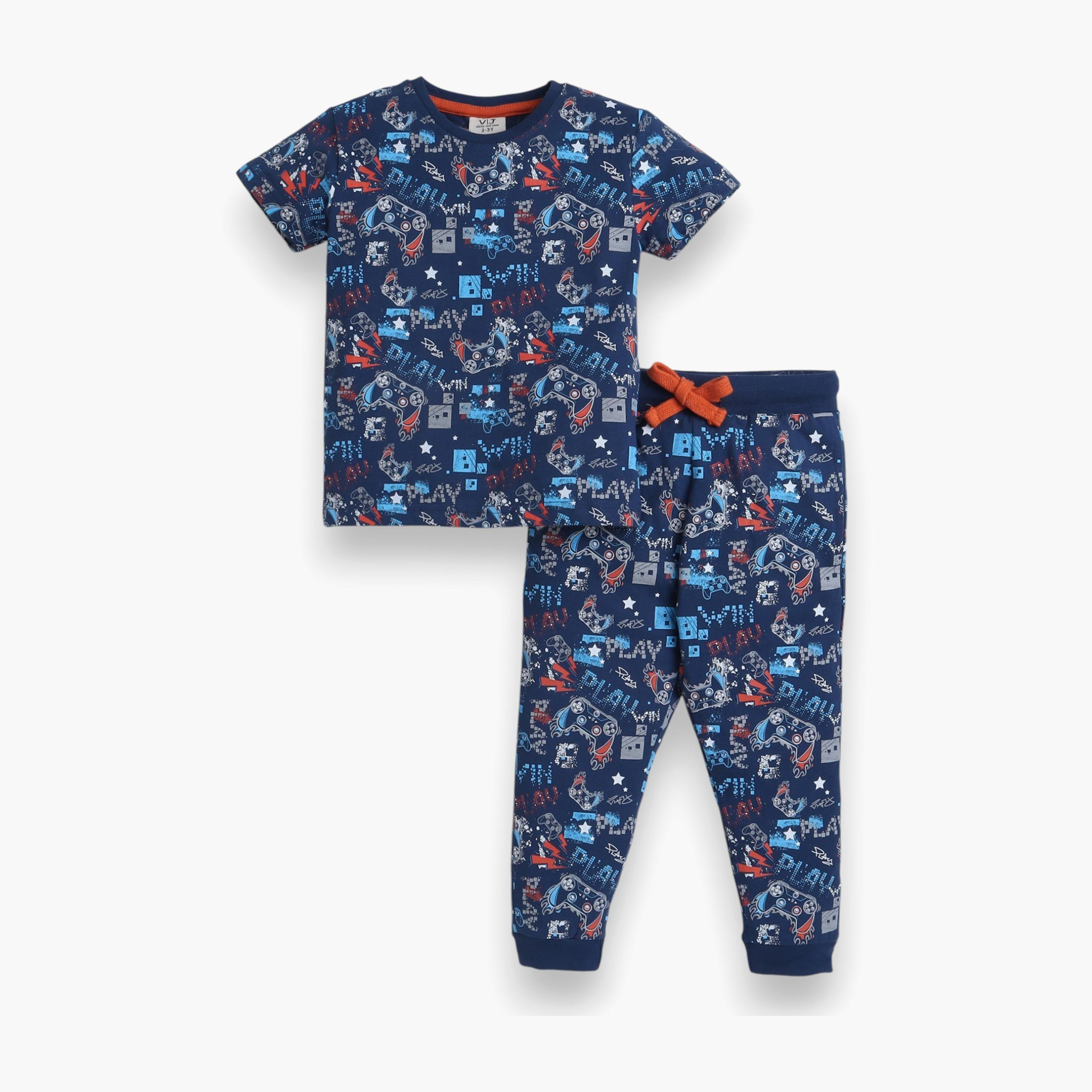 تي شيرت مطبوع بأكمام قصيرة مكون من قطعتين مع بنطال رياضي من فيكتور اند جين-boys-clothing-nightwear-image-1