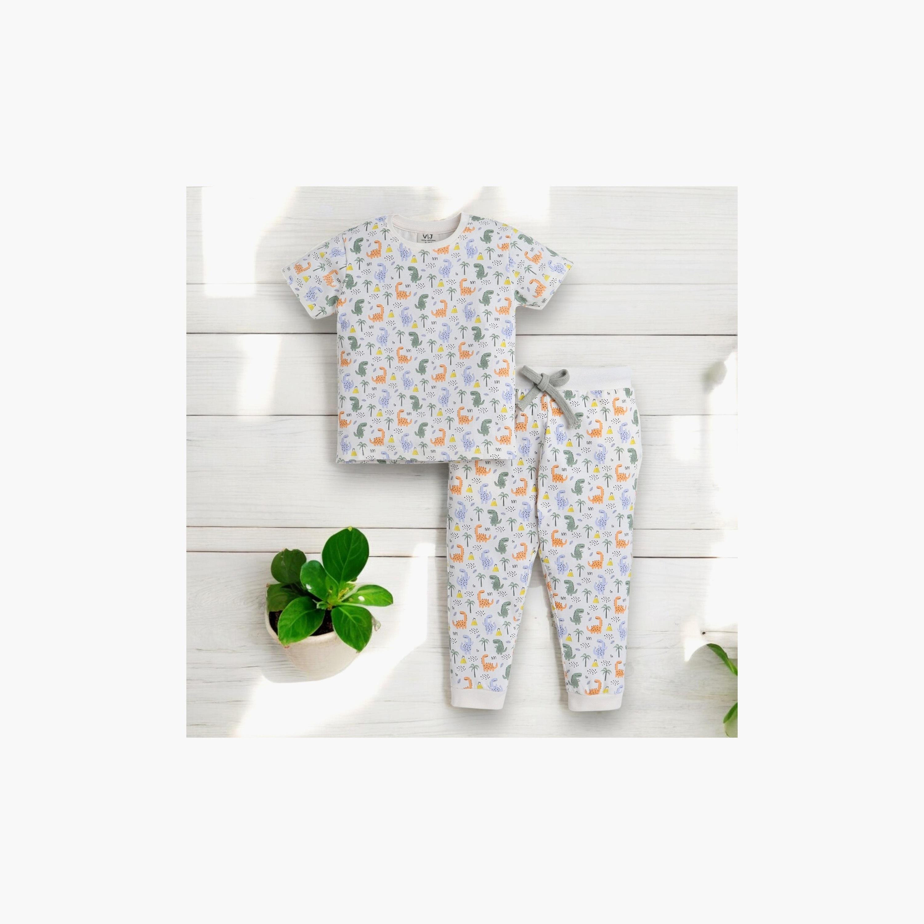 تي شيرت مطبوع بأكمام قصيرة مكون من قطعتين مع بنطال رياضي من فيكتور اند جين-boys-clothing-nightwear-image-5