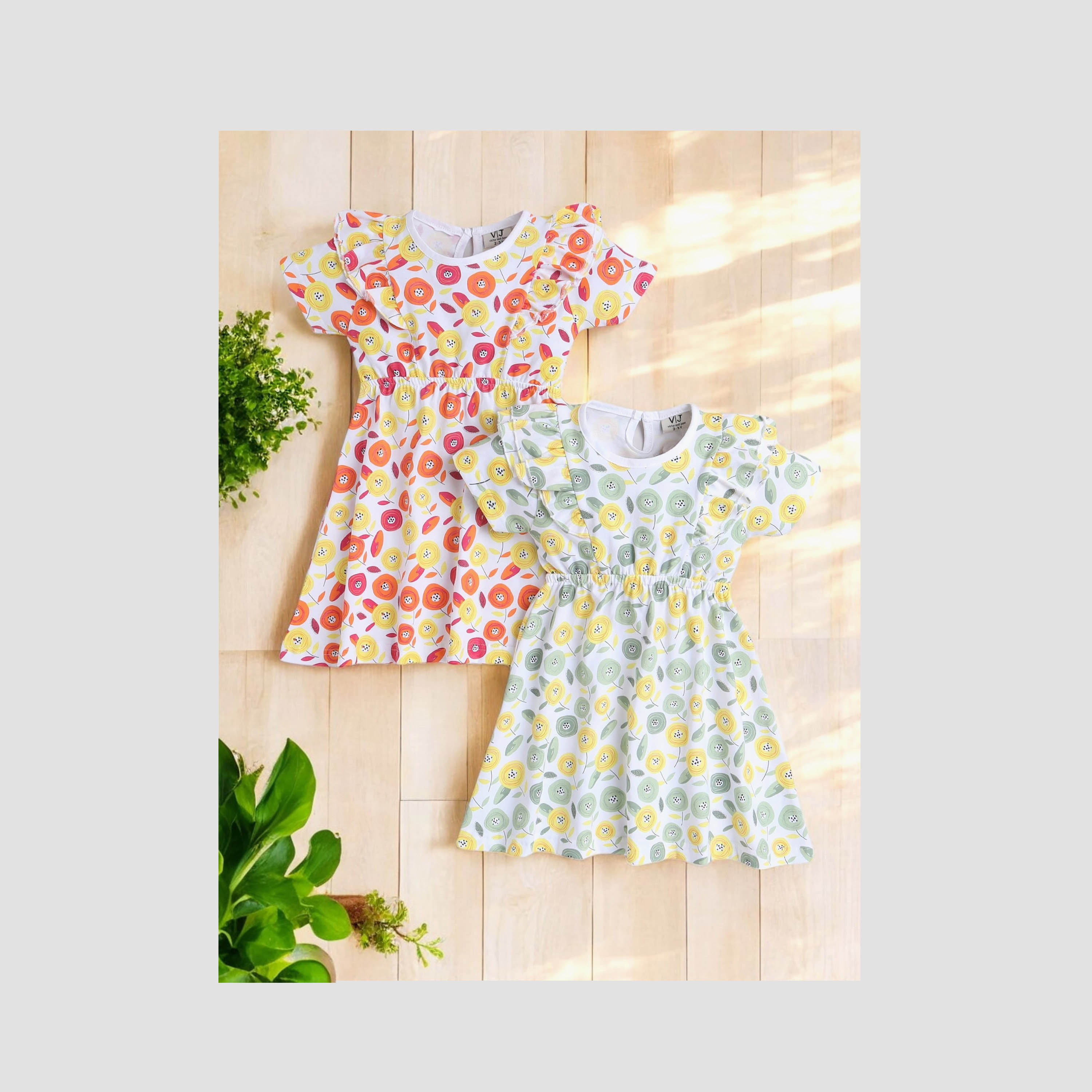 فستان من قطعتين مطبوع بالكامل بكشكشة من فيكتور آند جين - متعدد الألوان-girls-clothing-dressesandjumpsuits-image-6