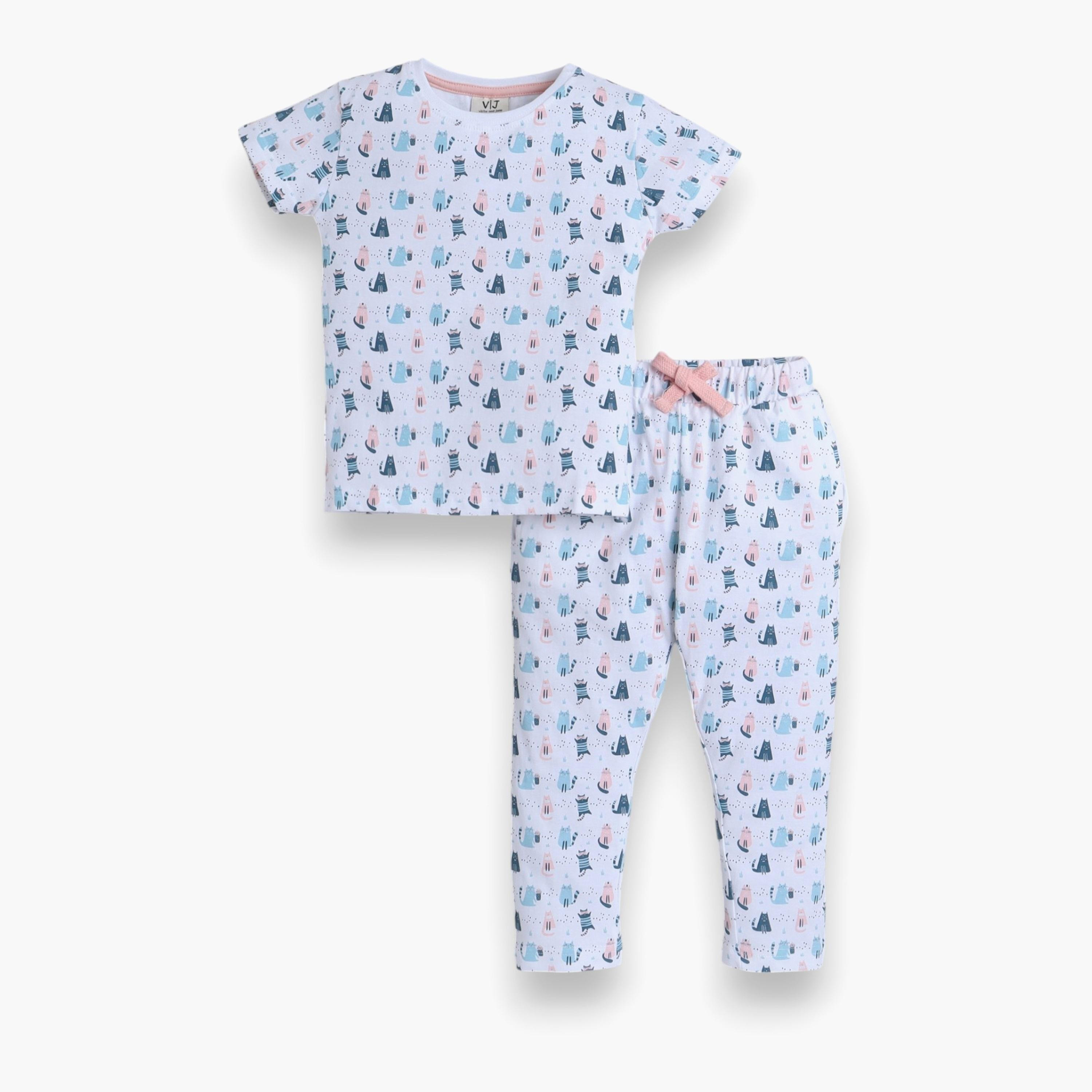 تي شيرت مطبوع بأكمام قصيرة مكون من قطعتين مع بنطال رياضي من فيكتور اند جين-girls-clothing-nightwear-image-1