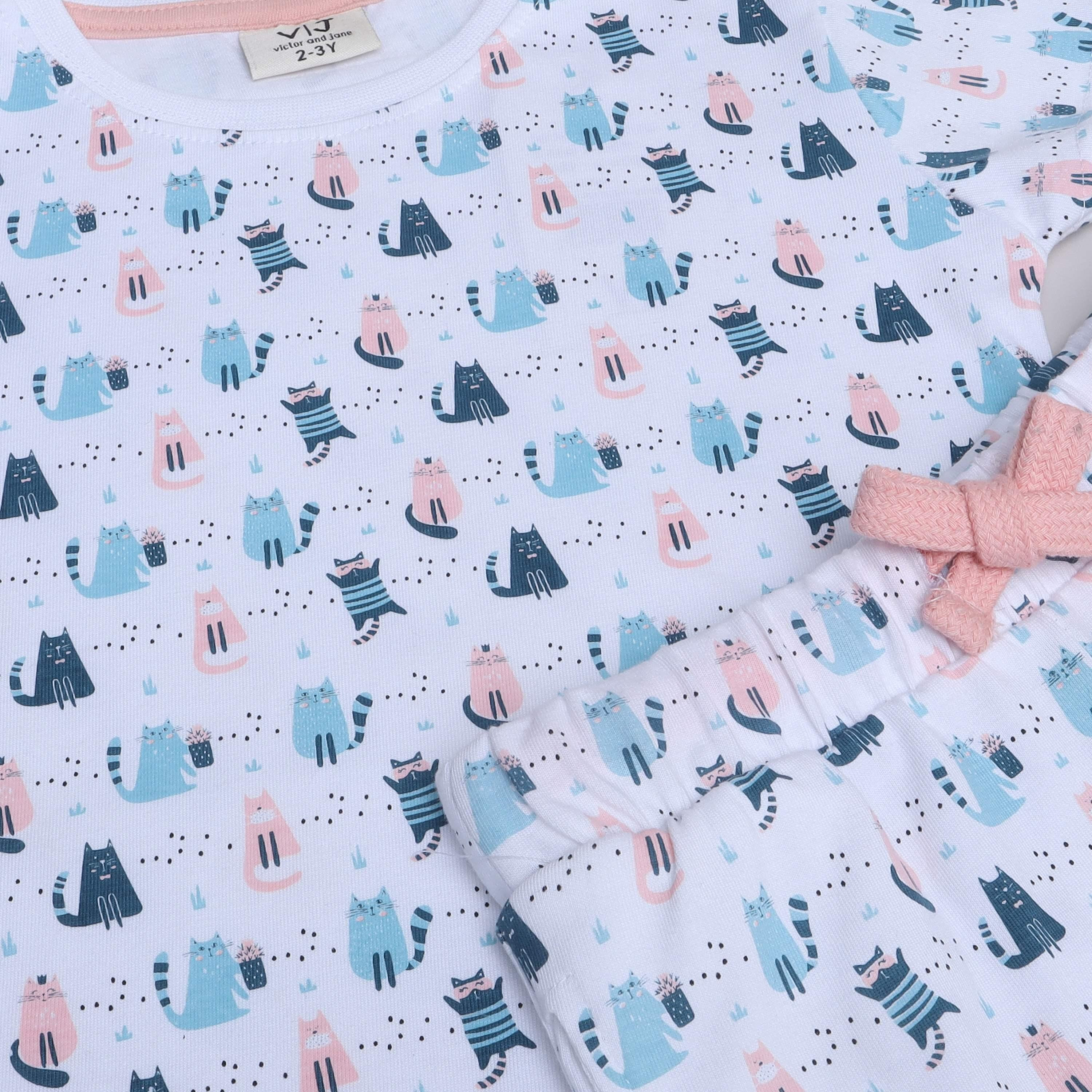 تي شيرت مطبوع بأكمام قصيرة مكون من قطعتين مع بنطال رياضي من فيكتور اند جين-girls-clothing-nightwear-image-2