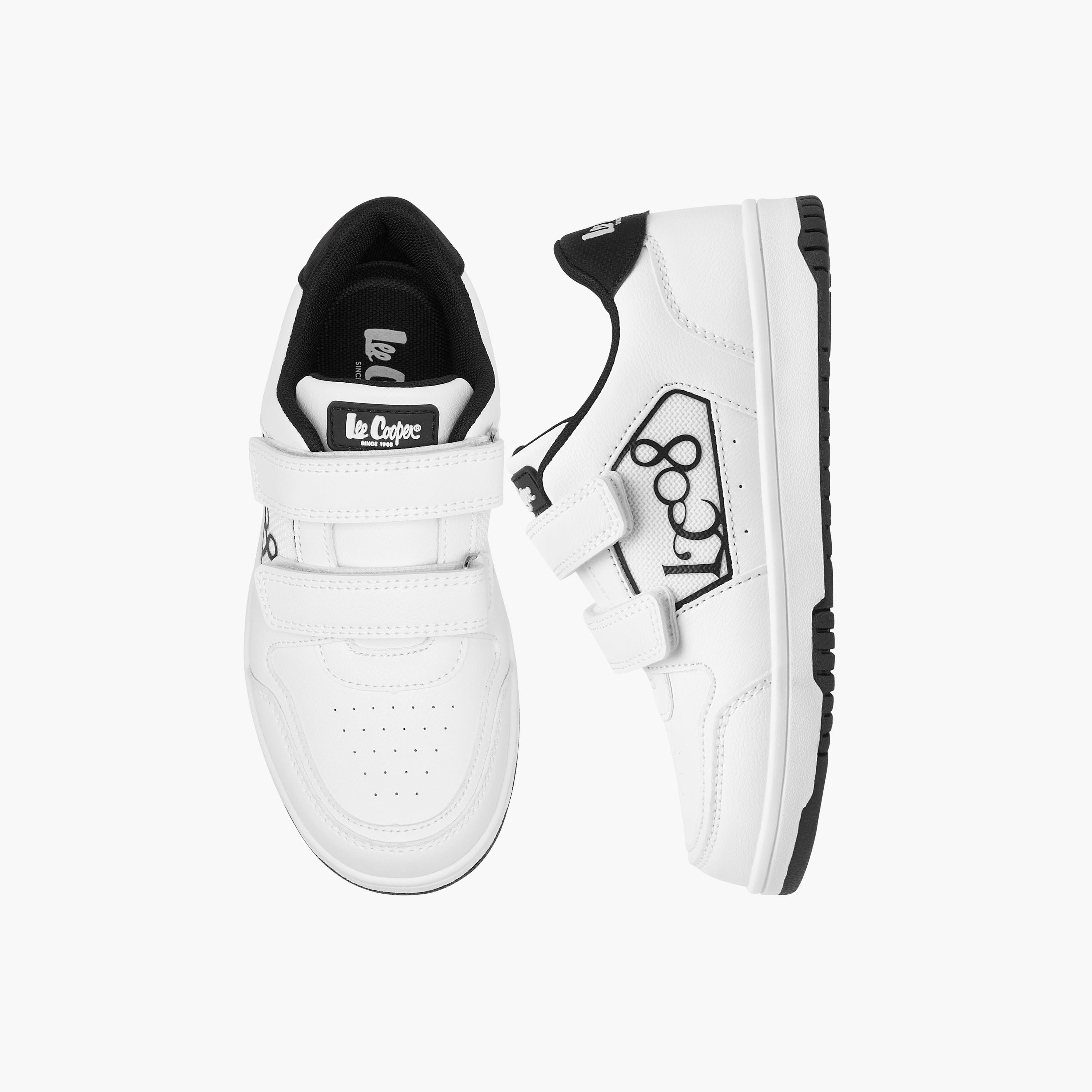 حذاء سنيكرز بزخارف شعار وشريط إغلاق لاصق للأولاد من لي كوبر-boys-shoes-schoolshoes-image-1
