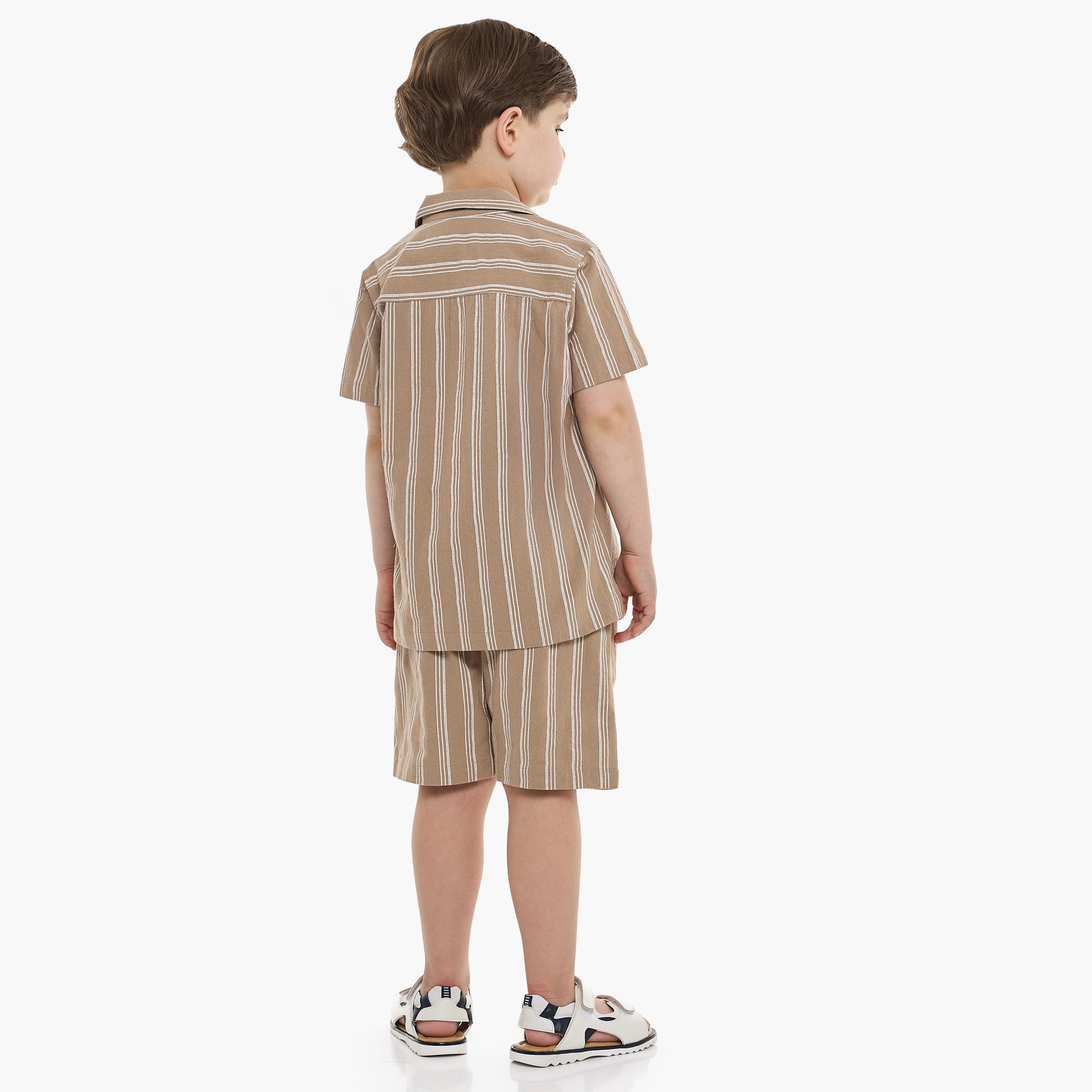 قميص مخطط بأكمام قصيرة مع شورت من قطعتين من فيكتور اند جين-boys-clothing-setsandcoords-image-5