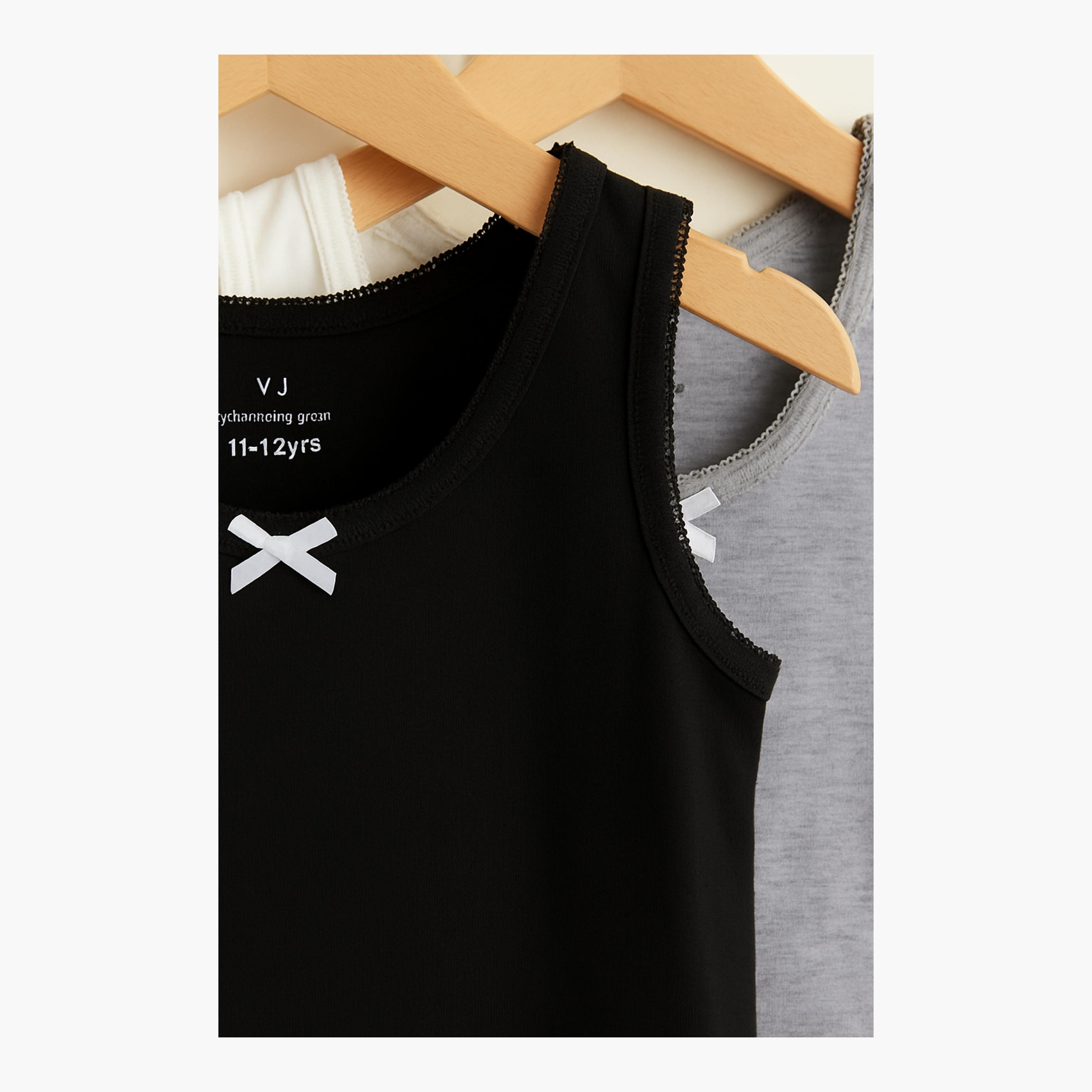 مجموعة من 3 قطع من الفانيلات الداخلية القطنية بألوان محايدة من فيكتور آند جين-girls-clothing-innerwear-vests-image-5
