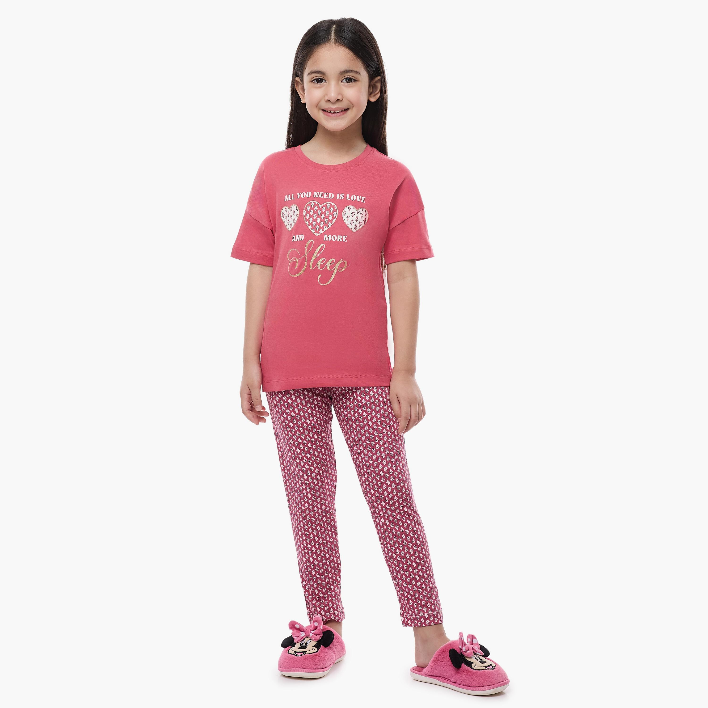 تي شيرت مطبوع بأكمام قصيرة مع بيجاما من قطعتين من فيكتور اند جين-baby-girls-clothing-nightwear-pyjamasets-image-1