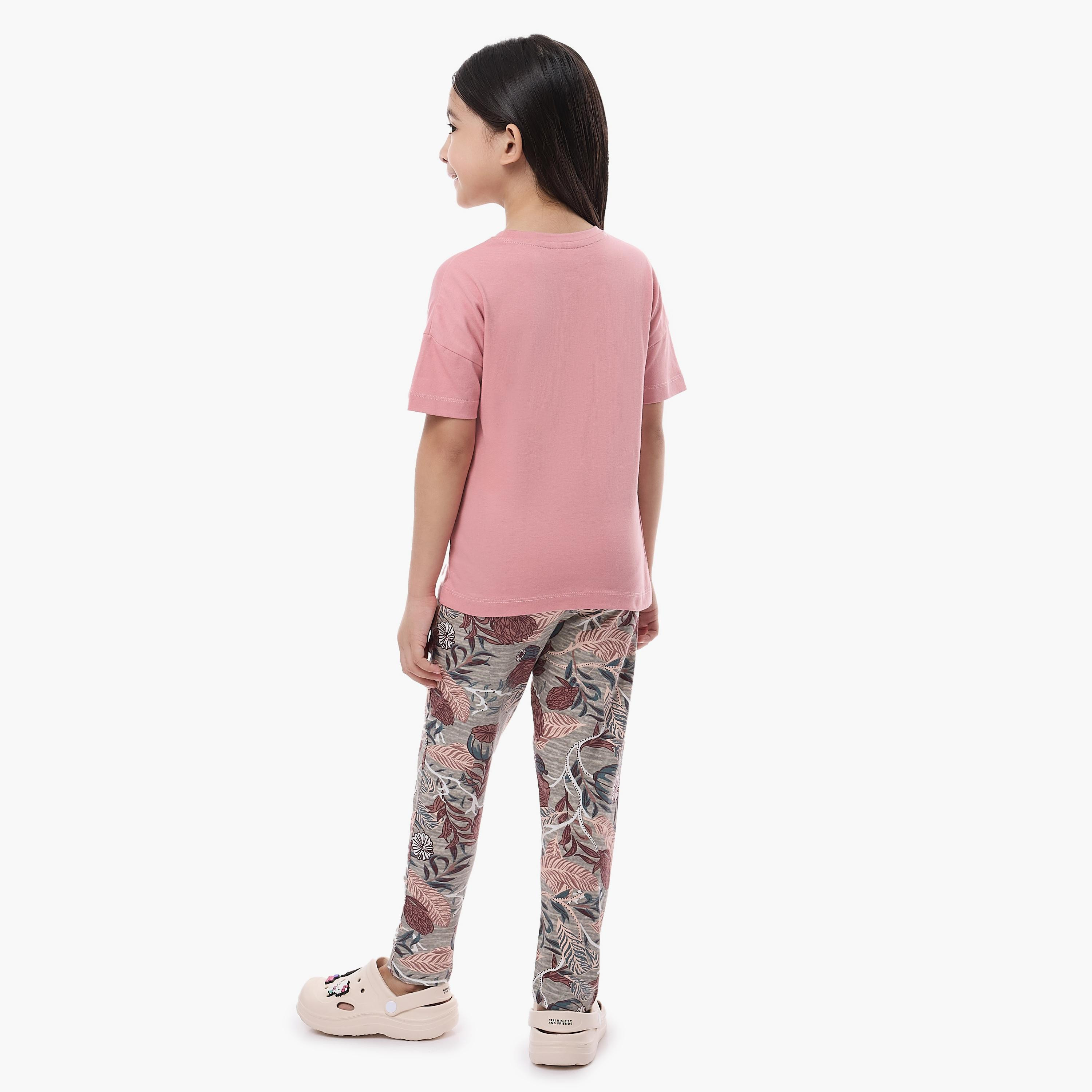 تي شيرت مطبوع بأكمام قصيرة مع بيجاما من قطعتين من فيكتور اند جين-baby-girls-clothing-nightwear-pyjamasets-image-2