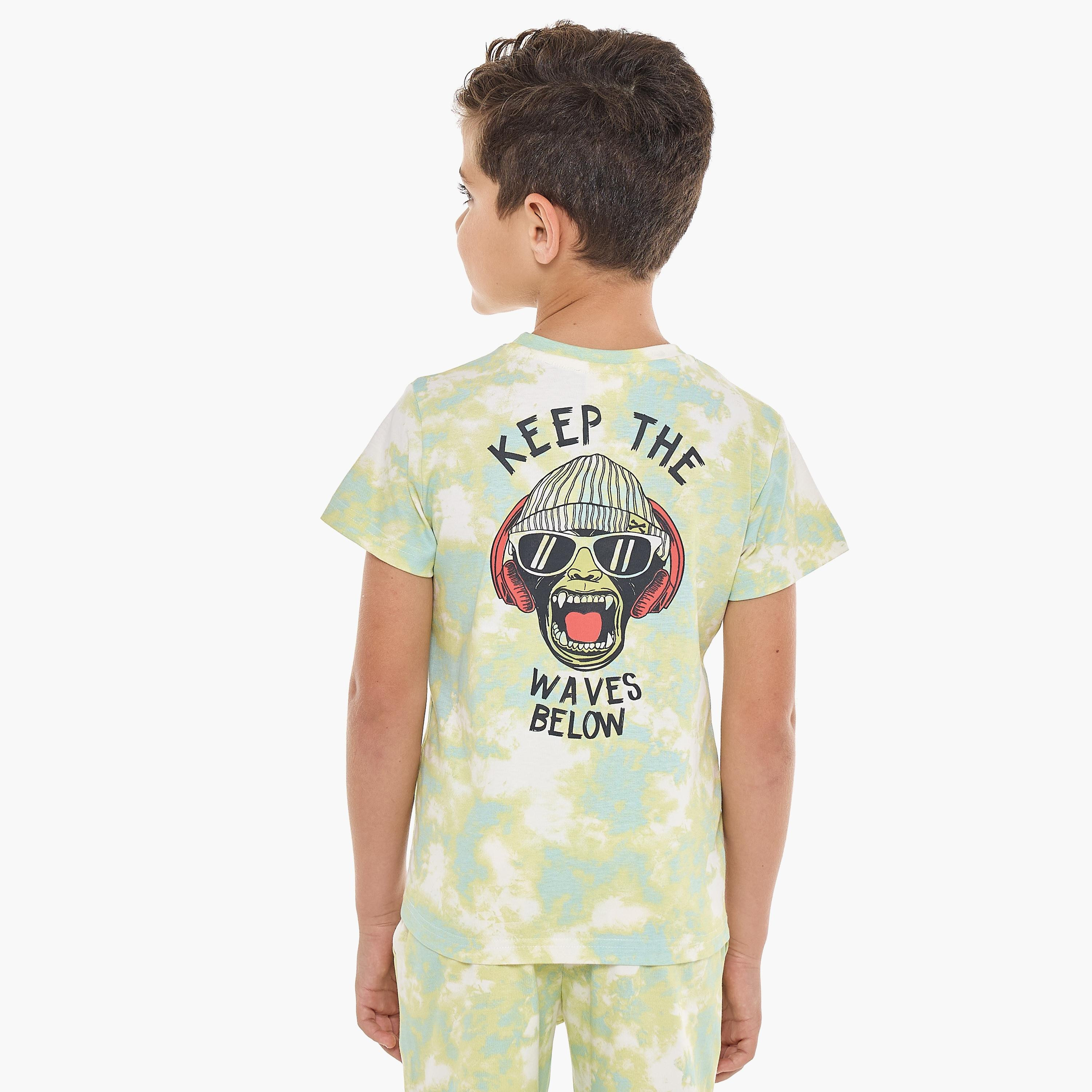 تي شيرت مطبوع بأكمام قصيرة مع شورت من قطعتين من فيكتور اند جين-boys-clothing-setsandcoords-image-4