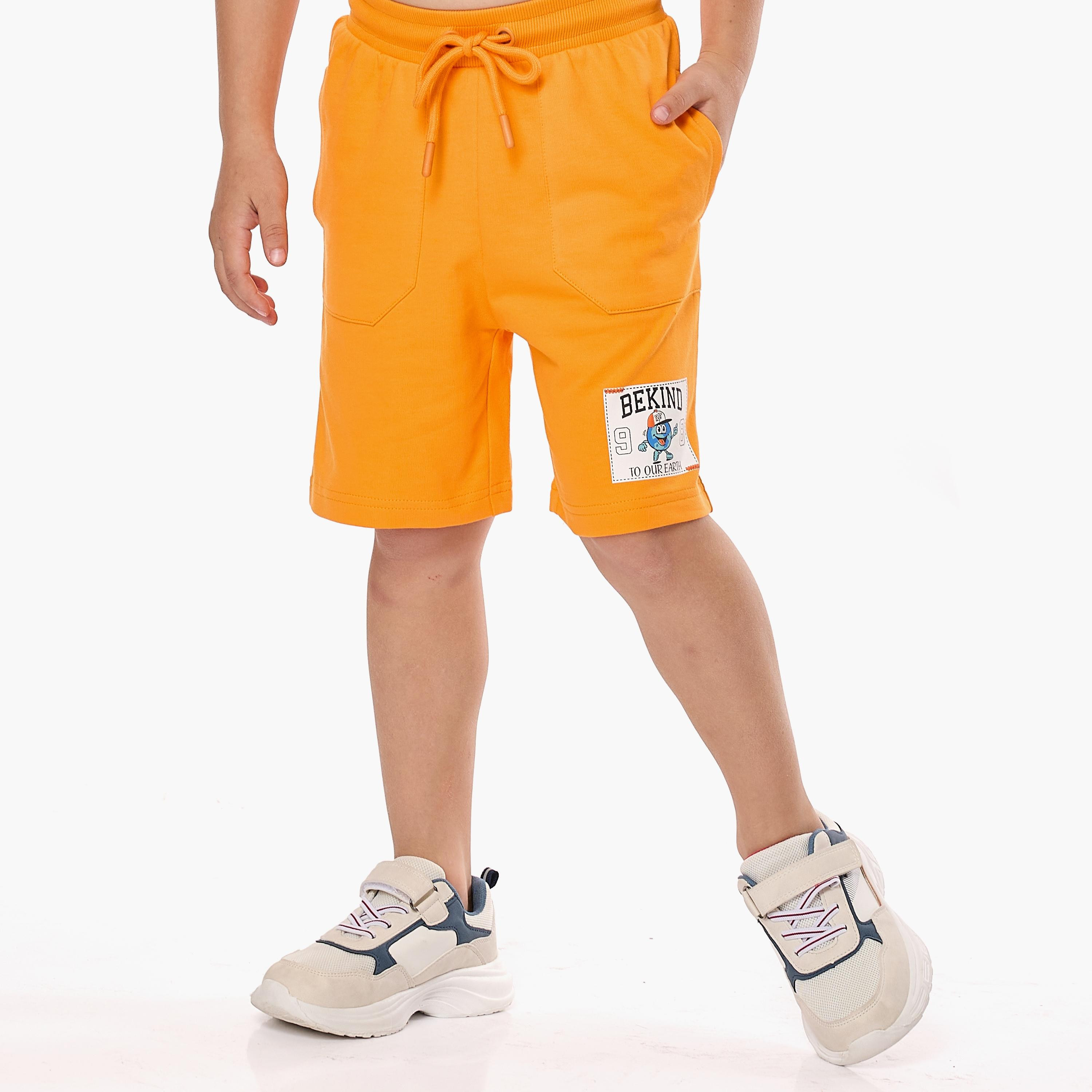 تي شيرت مطبوع بأكمام قصيرة مع شورت من قطعتين من فيكتور اند جين-baby-boys-clothing-setsandcoords-image-6