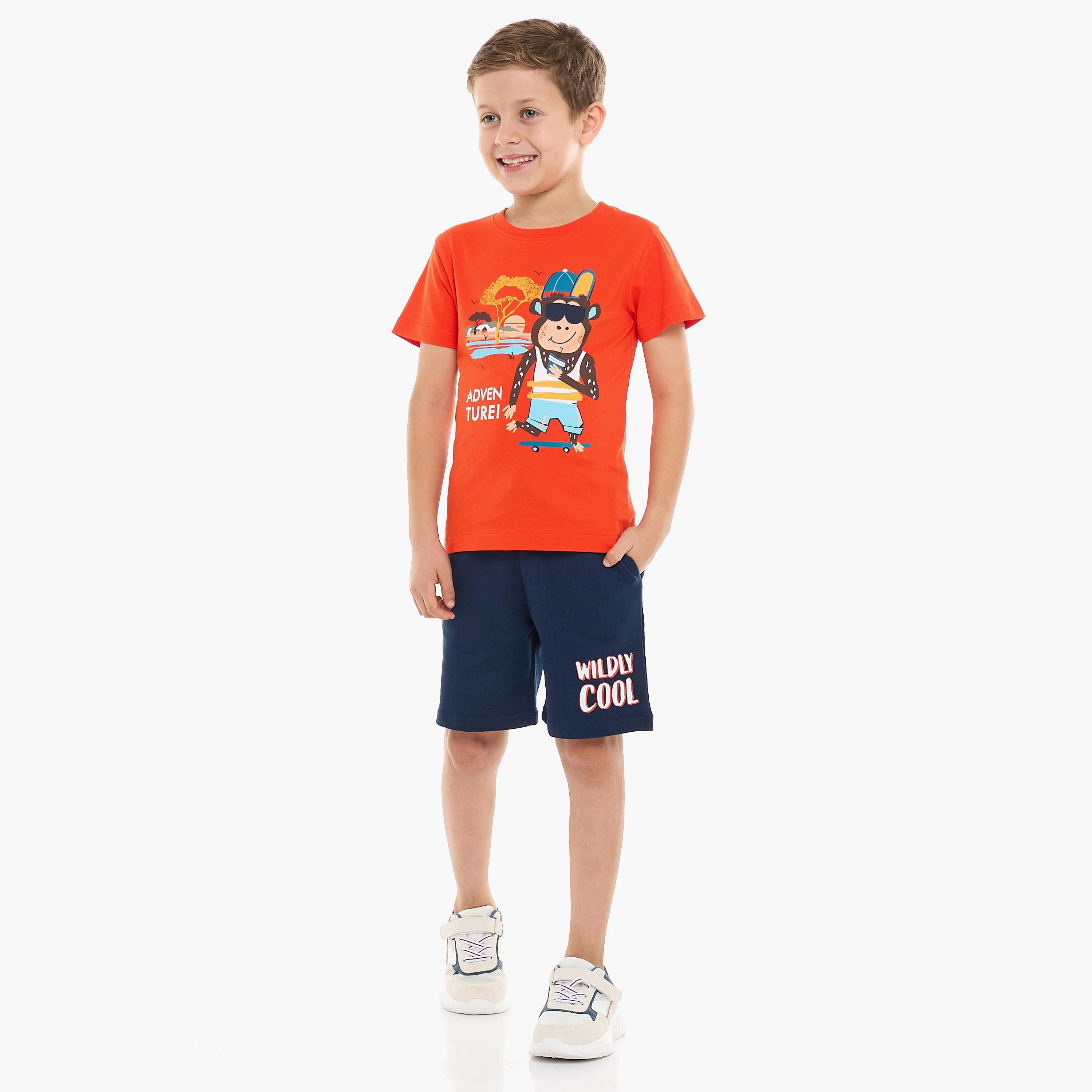 تي شيرت مطبوع بأكمام قصيرة مع شورت من قطعتين من فيكتور اند جين-baby-boys-clothing-setsandcoords-image-3