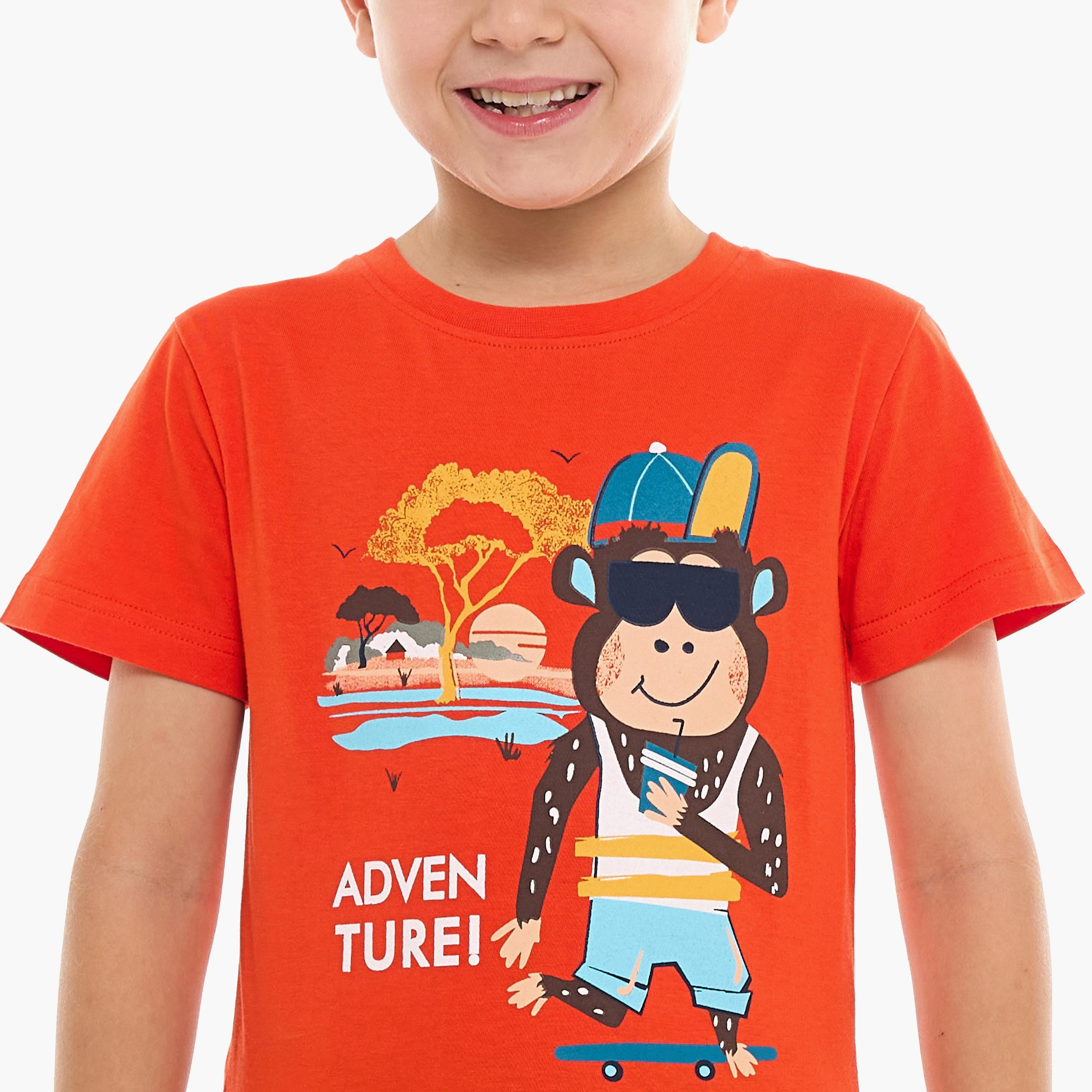 تي شيرت مطبوع بأكمام قصيرة مع شورت من قطعتين من فيكتور اند جين-baby-boys-clothing-setsandcoords-image-5