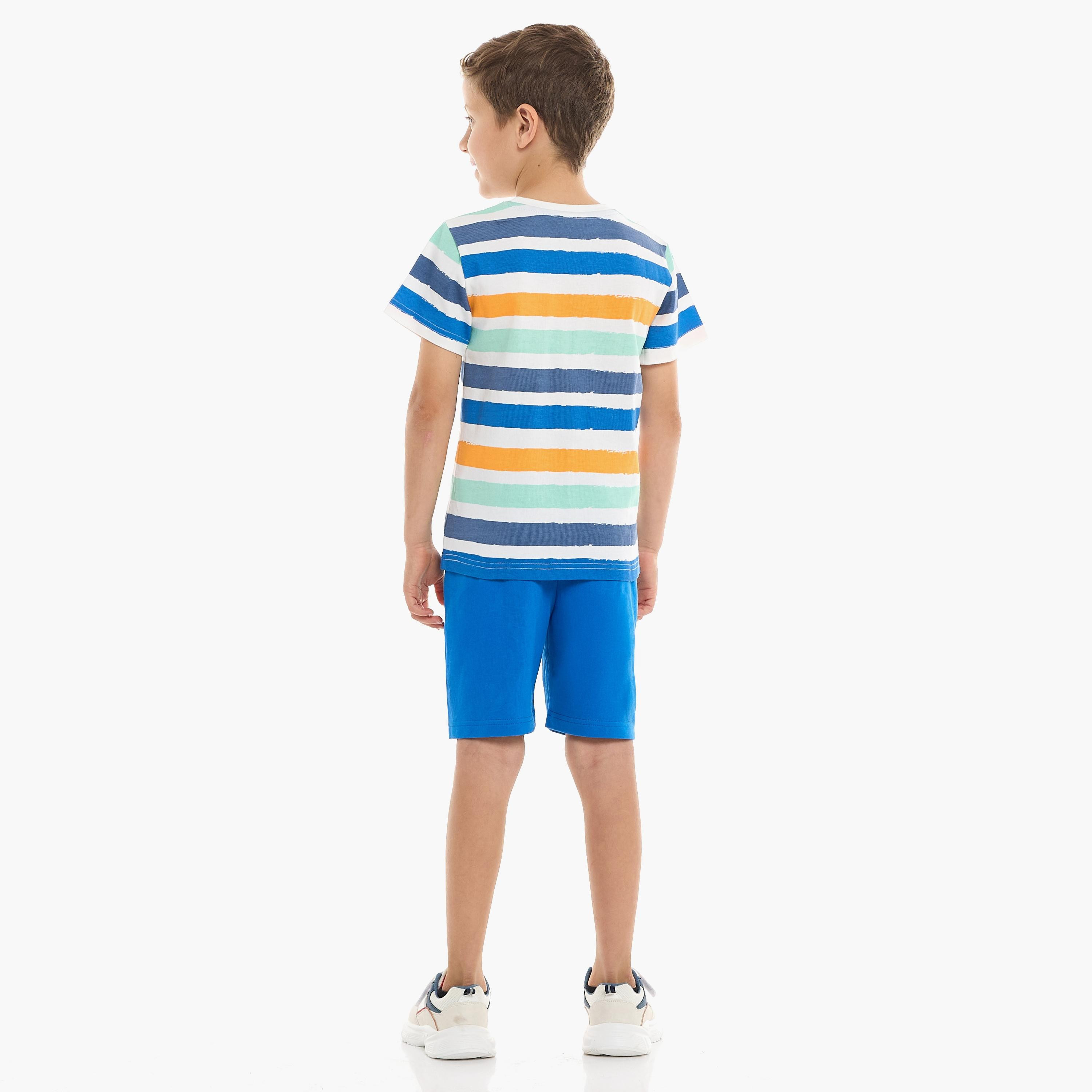 تي شيرت مخطط بأكمام قصيرة مع شورت من قطعتين من فيكتور اند جين-boys-clothing-setsandcoords-image-4