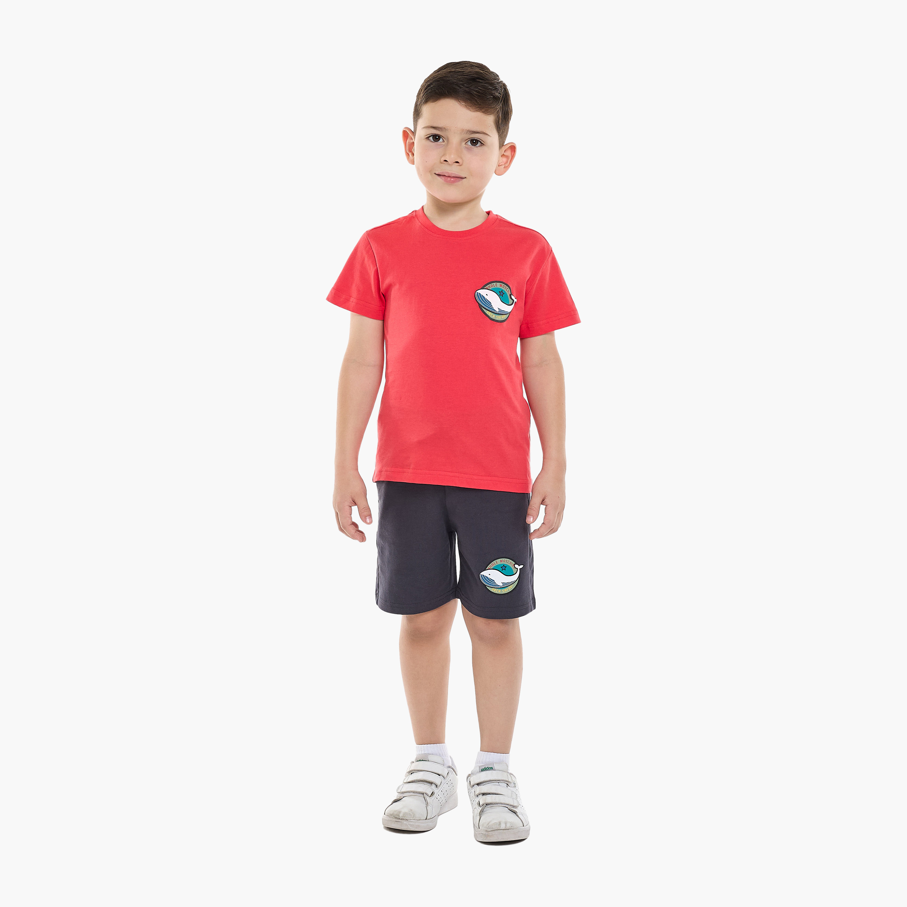 تي شيرت وشورت مطبوعان بجيوب من فيكتور آند جين - مرجاني ورمادي غامق-boys-clothing-setsandcoords-image-1