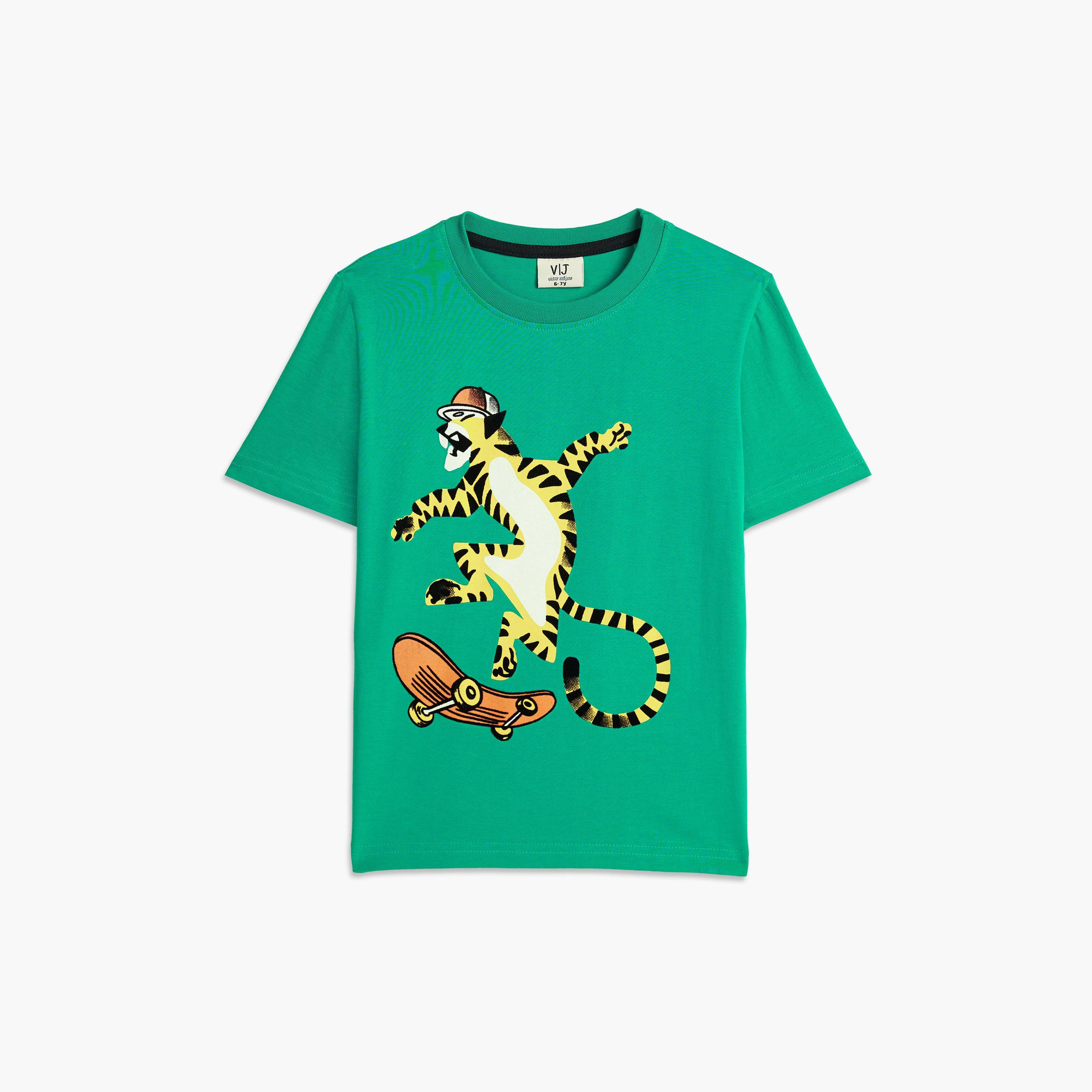 تي شيرت مطبوع بأكمام قصيرة مع شورت من قطعتين من فيكتور اند جين-baby-boys-clothing-setsandcoords-image-2
