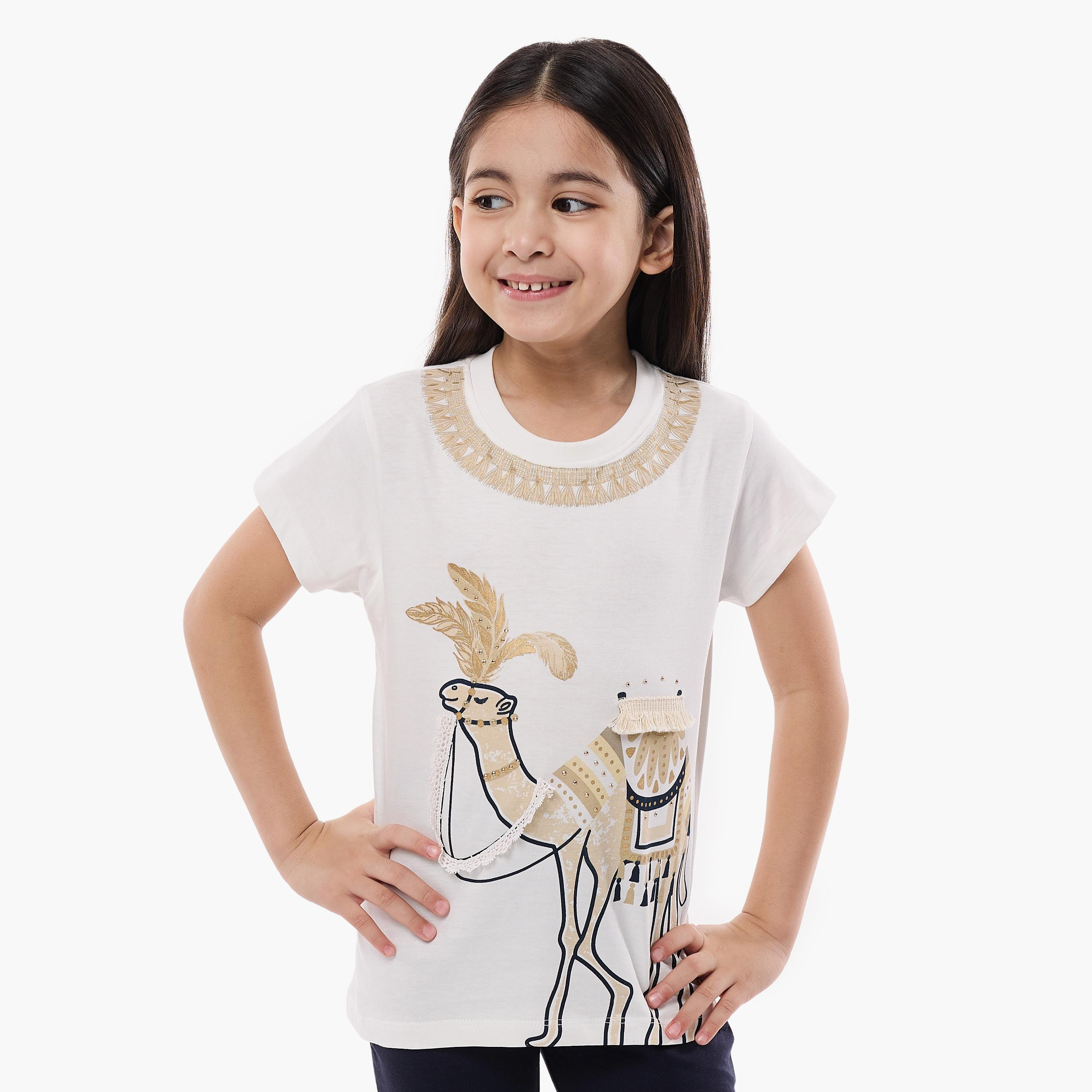 تي شيرت مطبوع بأكمام قصيرة من قطعتين مع بنطال ضيق من فيكتور اند جين-girls-clothing-setsandcoords-image-3