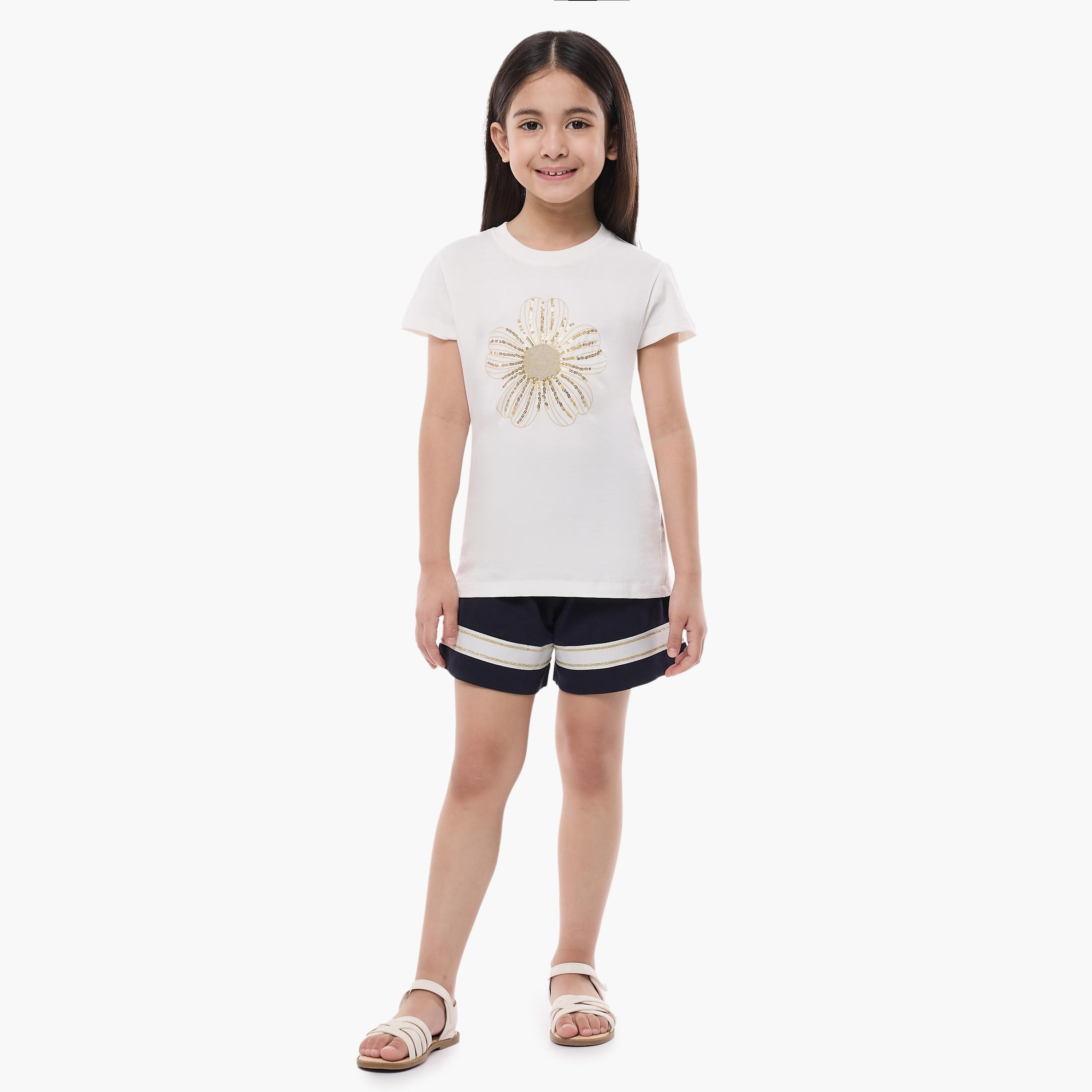 تي شيرت مطبوع بأكمام قصيرة من قطعتين مع شورت من فيكتور اند جين-girls-clothing-setsandcoords-image-1