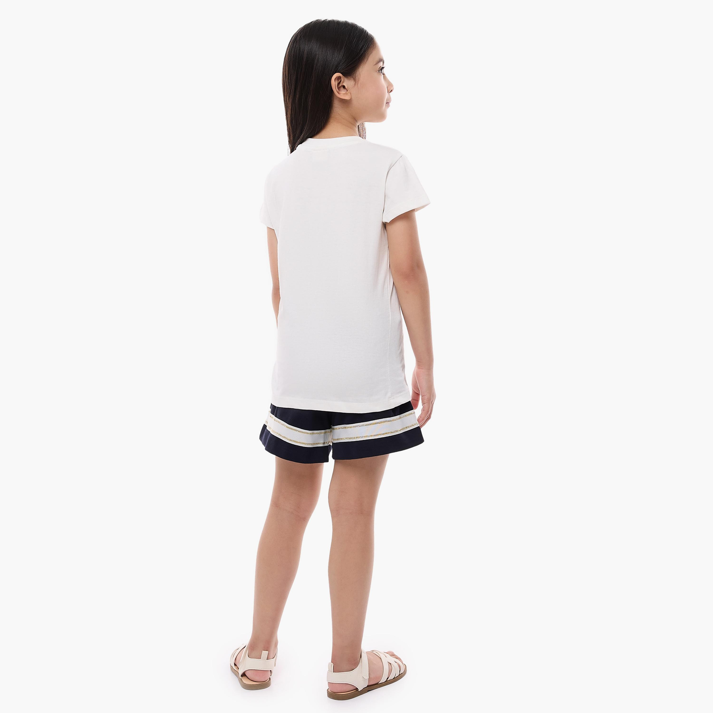 تي شيرت مطبوع بأكمام قصيرة من قطعتين مع شورت من فيكتور اند جين-girls-clothing-setsandcoords-image-2
