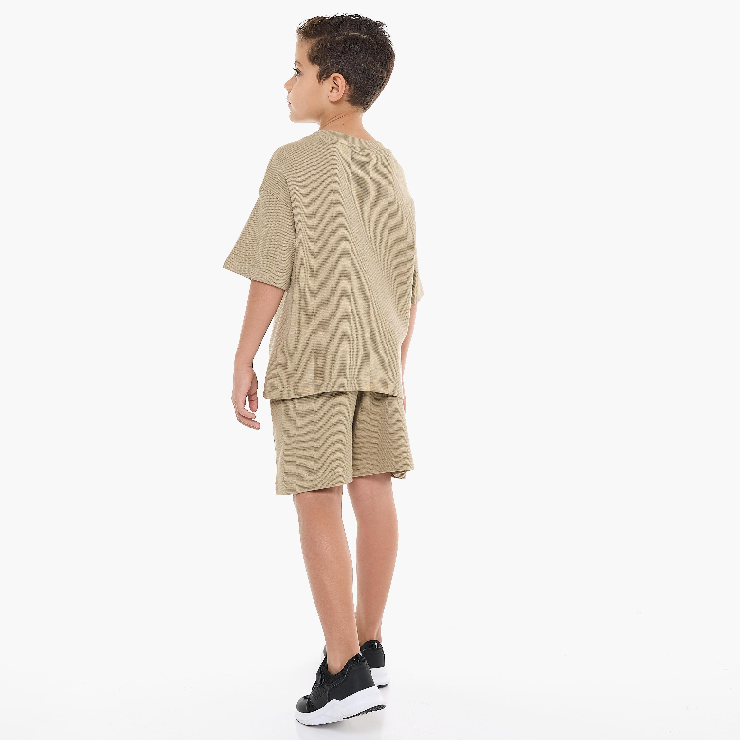 Victor and Jane 2-Piece Solid Short Sleeves T-Shirt with Shorts-boys-clothing-setsandcoords-image-2