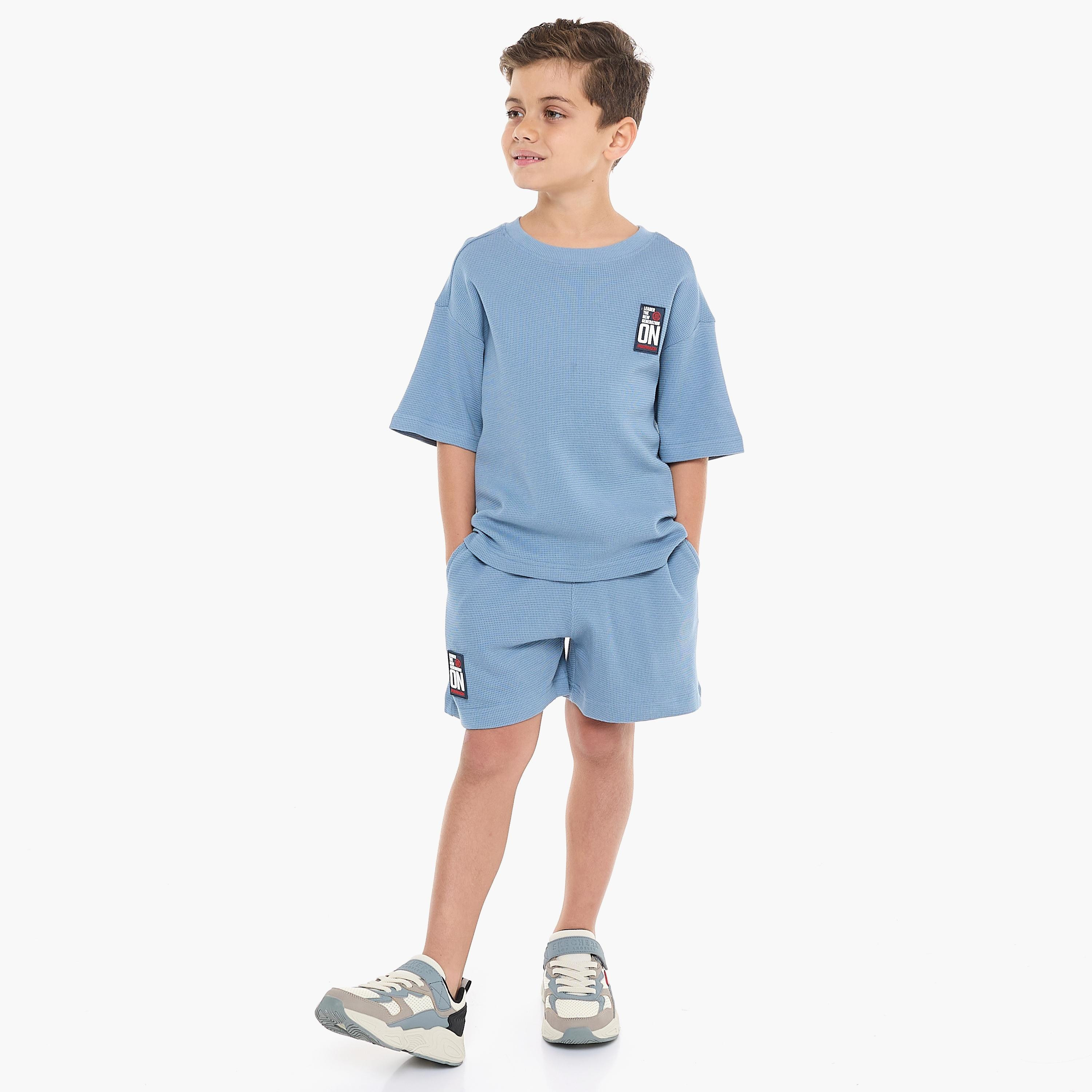 تي شيرت سادة بأكمام قصيرة مع شورت من قطعتين من فيكتور اند جين-boys-clothing-setsandcoords-image-1