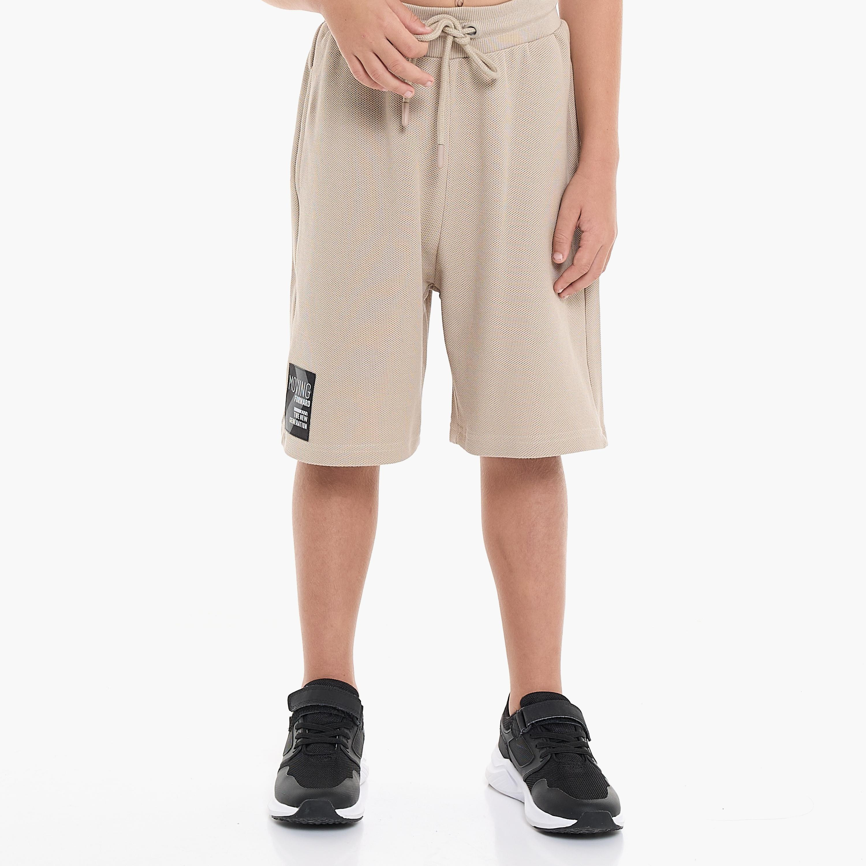 تي شيرت سادة بأكمام قصيرة مع شورت من قطعتين من فيكتور اند جين-baby-boys-clothing-setsandcoords-image-4