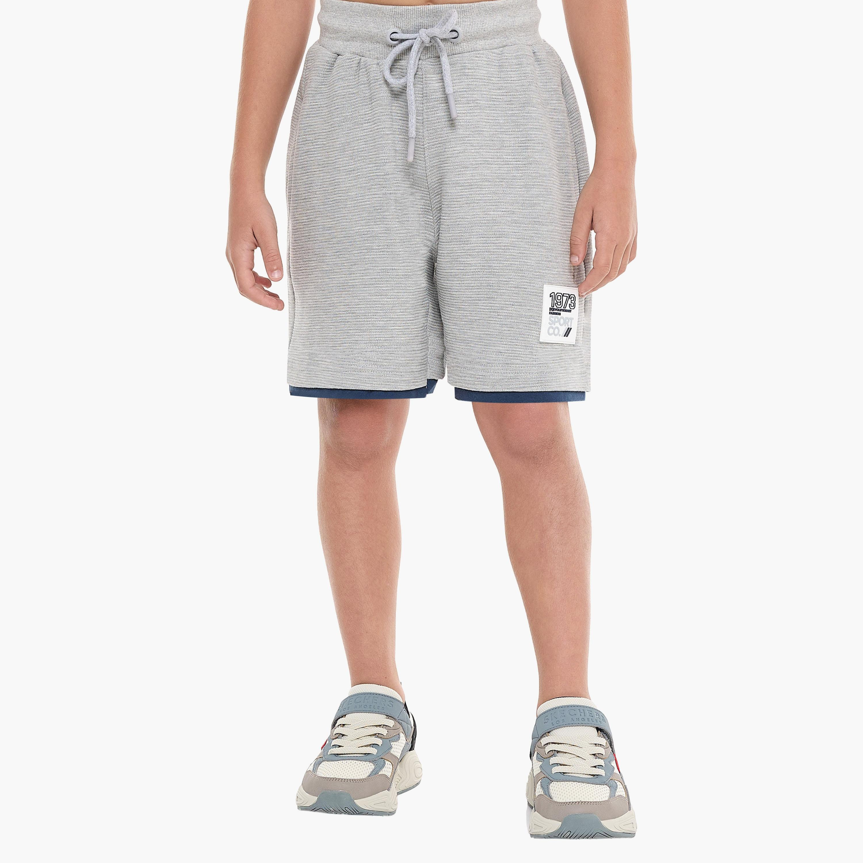 تي شيرت سادة بأكمام قصيرة مع شورت من قطعتين من فيكتور اند جين-boys-clothing-setsandcoords-image-5