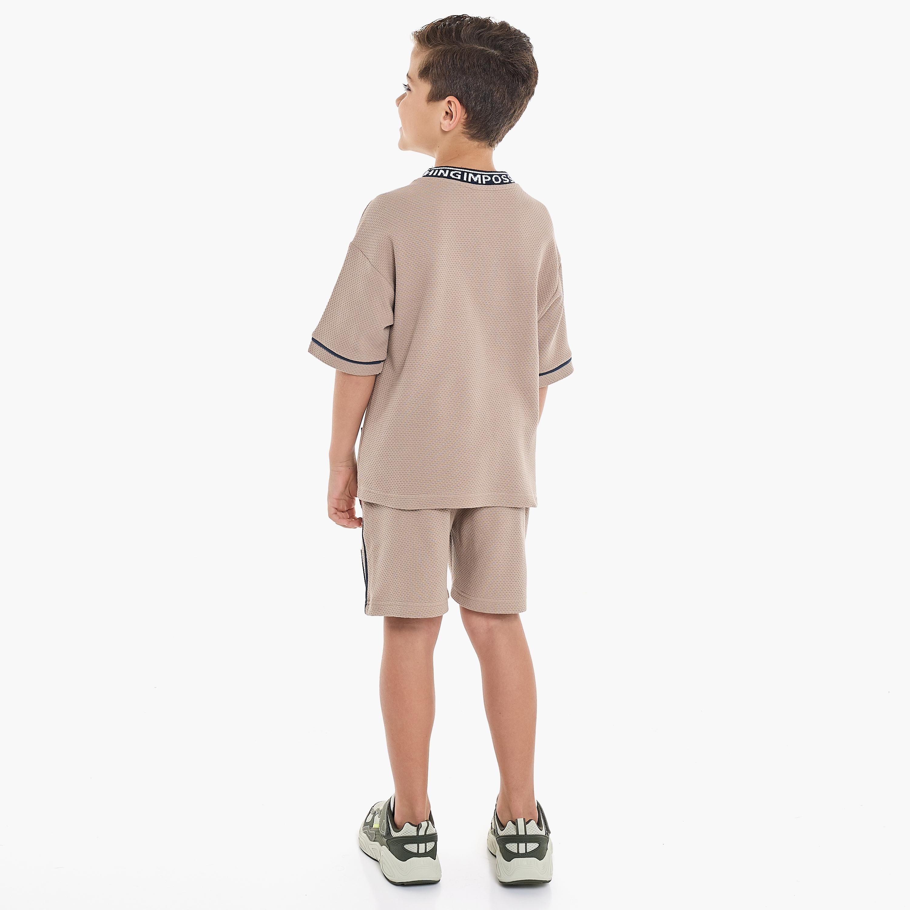 Victor and Jane 2-Piece Textured Short Sleeves T-Shirt with Shorts-boys-clothing-setsandcoords-image-2