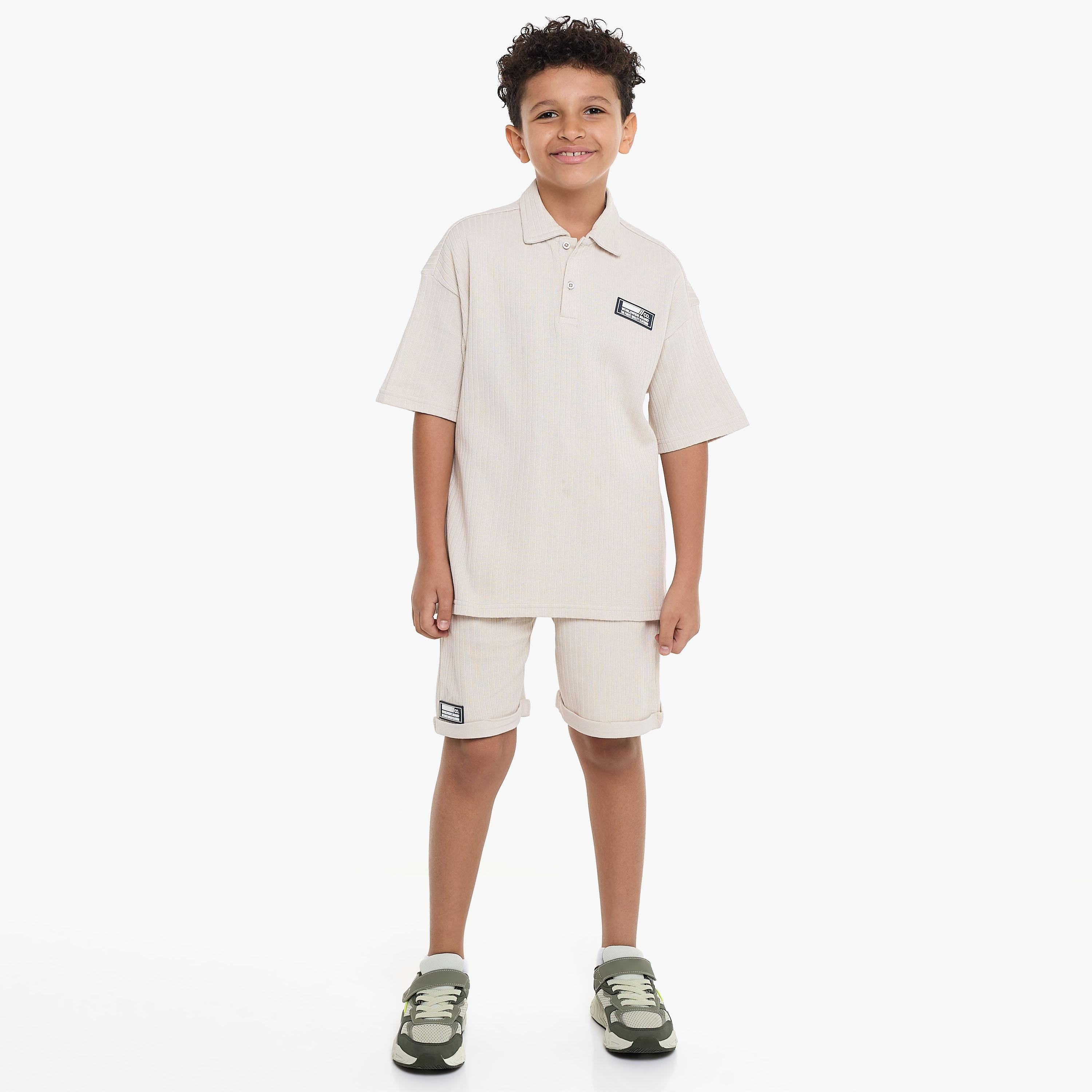 تي شيرت سادة بأكمام قصيرة مع شورت من قطعتين من فيكتور اند جين-boys-clothing-setsandcoords-image-5