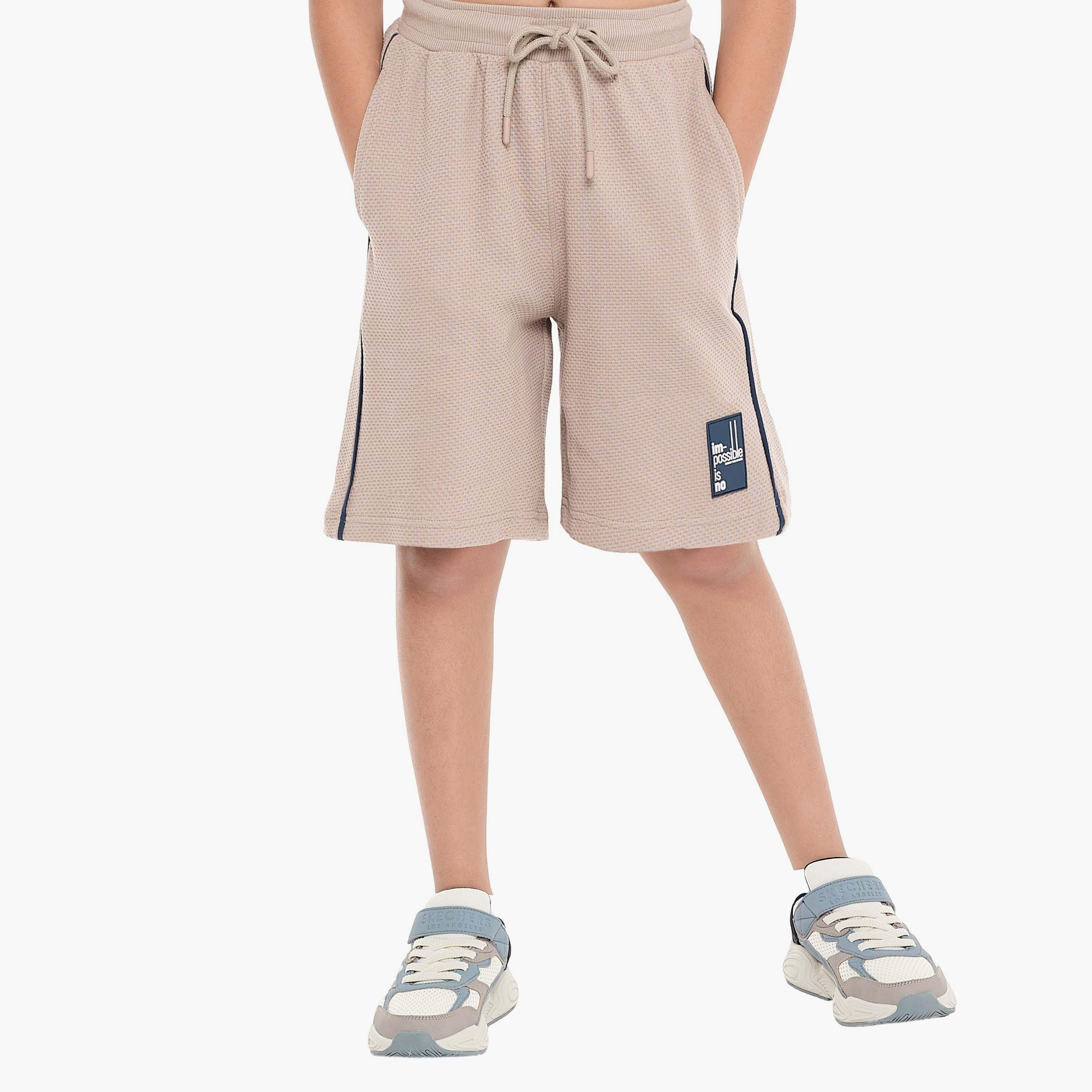 تي شيرت سادة بأكمام قصيرة مع شورت من قطعتين من فيكتور اند جين-boys-clothing-setsandcoords-image-4