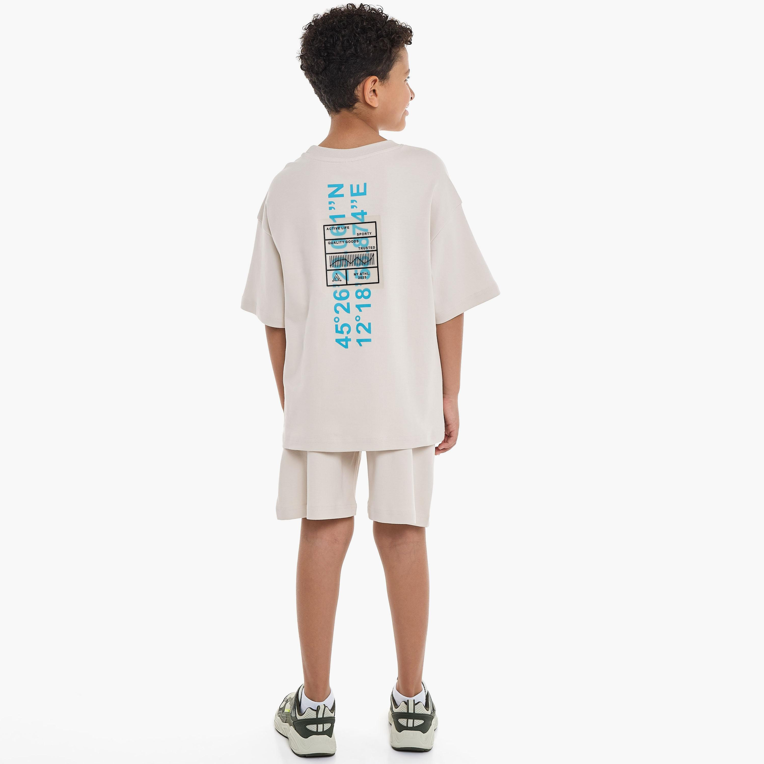 تي شيرت مطبوع بأكمام قصيرة مع شورت من قطعتين من فيكتور اند جين-boys-clothing-setsandcoords-image-2
