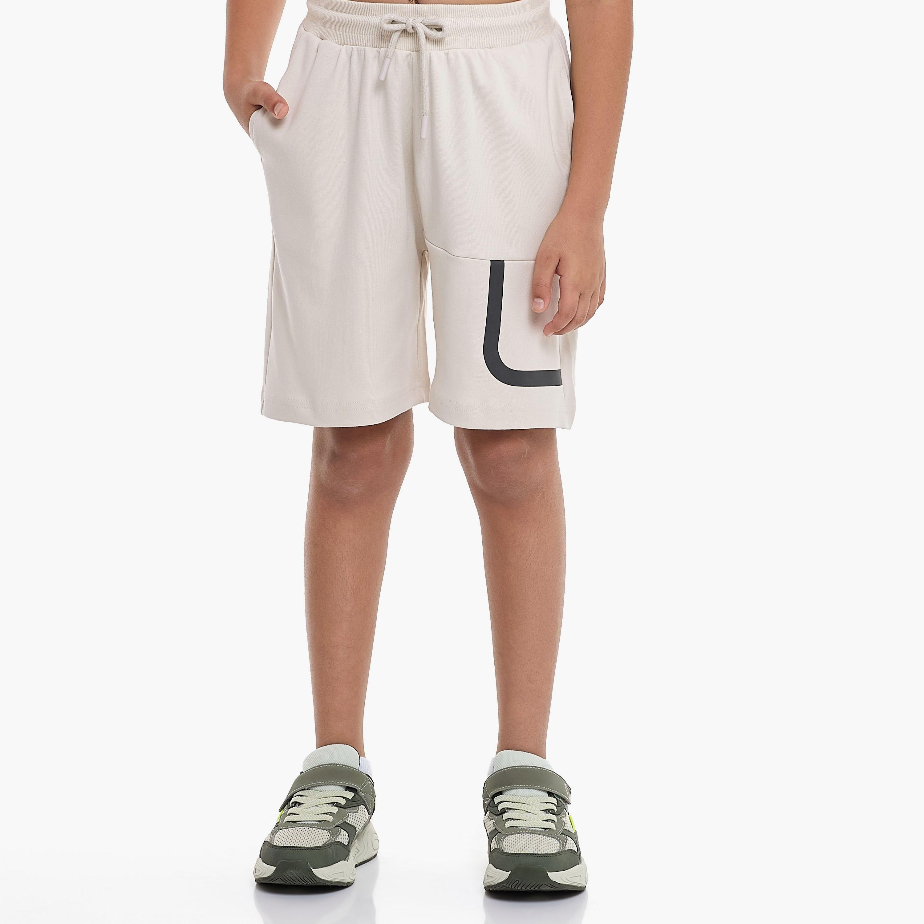 تي شيرت مطبوع بأكمام قصيرة مع شورت من قطعتين من فيكتور اند جين-boys-clothing-setsandcoords-image-5