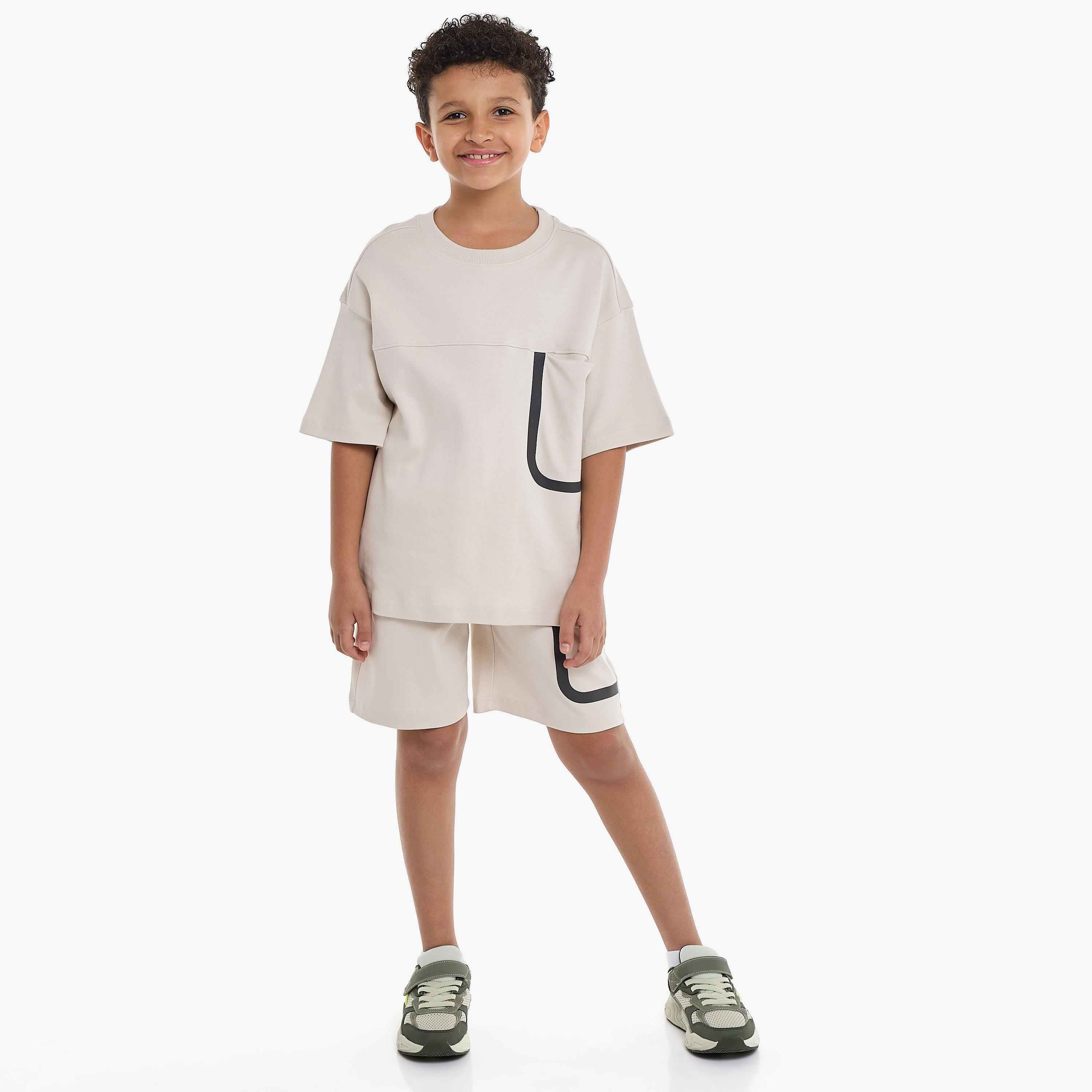 تي شيرت مطبوع بأكمام قصيرة مع شورت من قطعتين من فيكتور اند جين-boys-clothing-setsandcoords-image-6