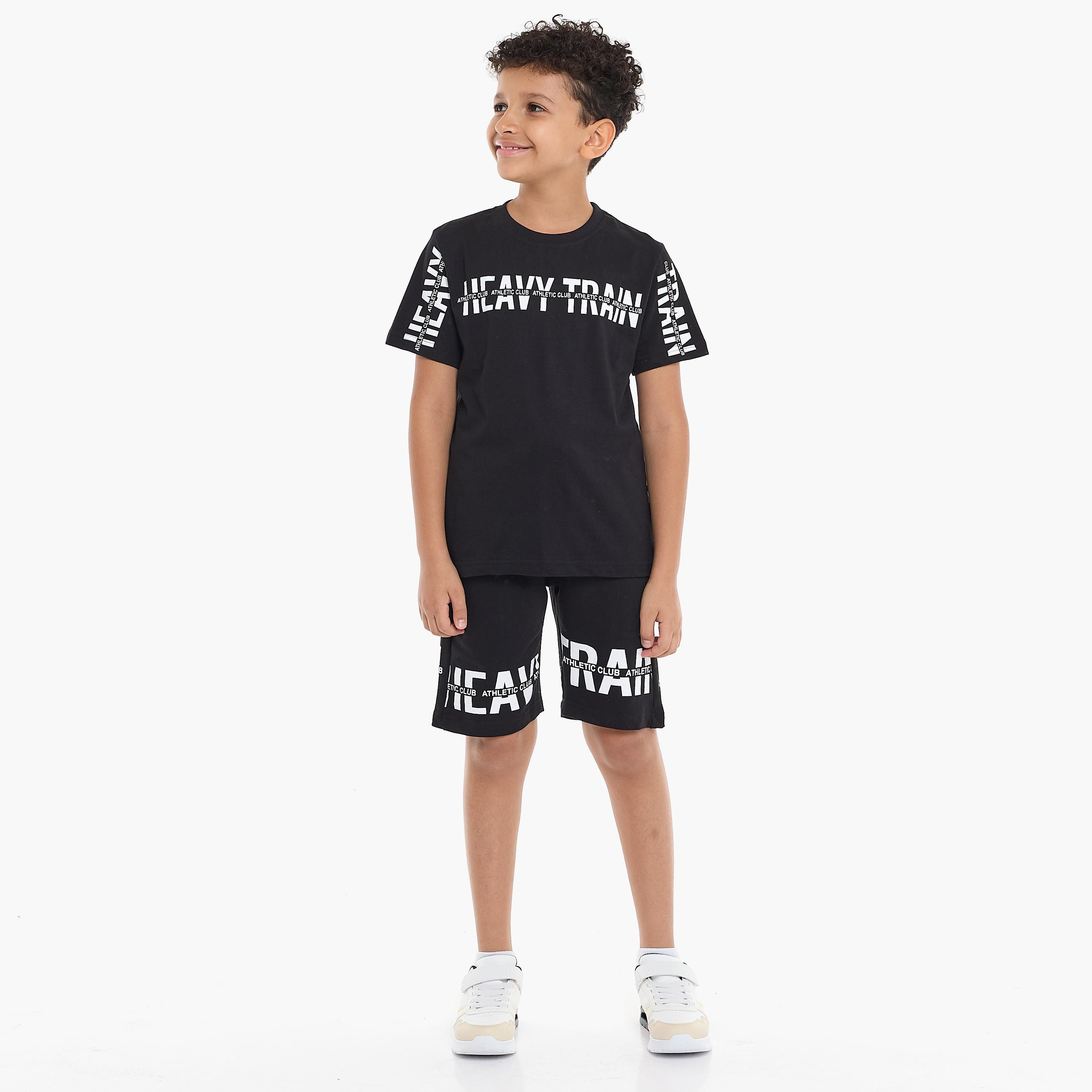 تي شيرت مطبوع بأكمام قصيرة مع شورت من قطعتين من فيكتور اند جين-boys-clothing-setsandcoords-image-5