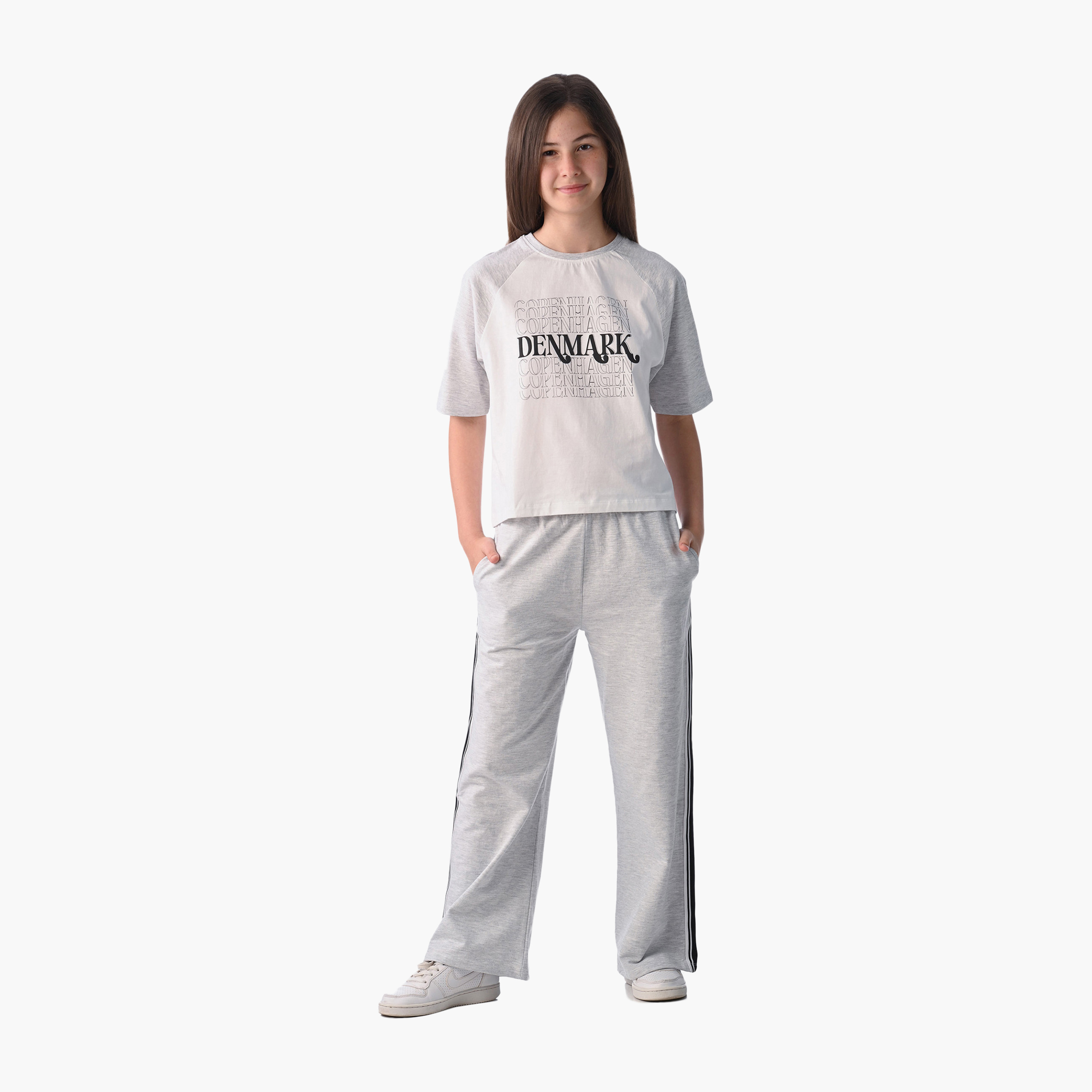 طقم بلوزة مطبوعة وبنطال واسع الساق من فيكتور آند جين - متعدد الألوان-girls-clothing-setsandcoords-image-1
