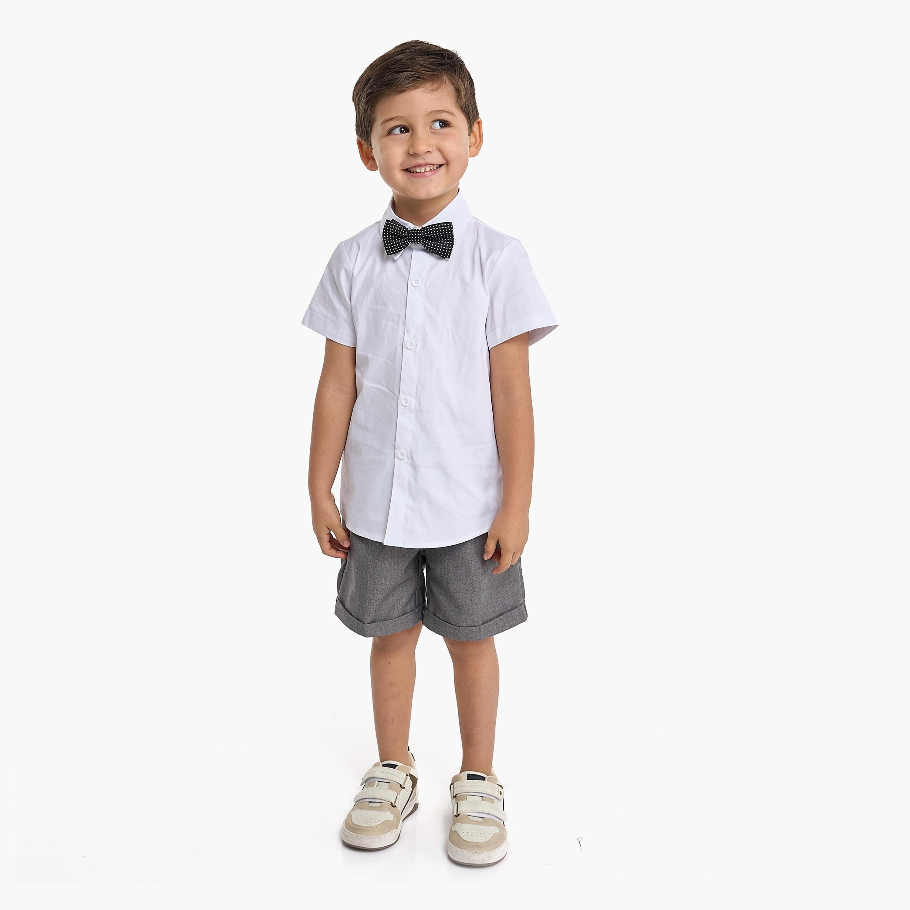 قميص سادة بأكمام قصيرة 4 قطع وشورت وصدرية مع ربطة عنق من فيكتور اند جين-boys-clothing-setsandcoords-image-3