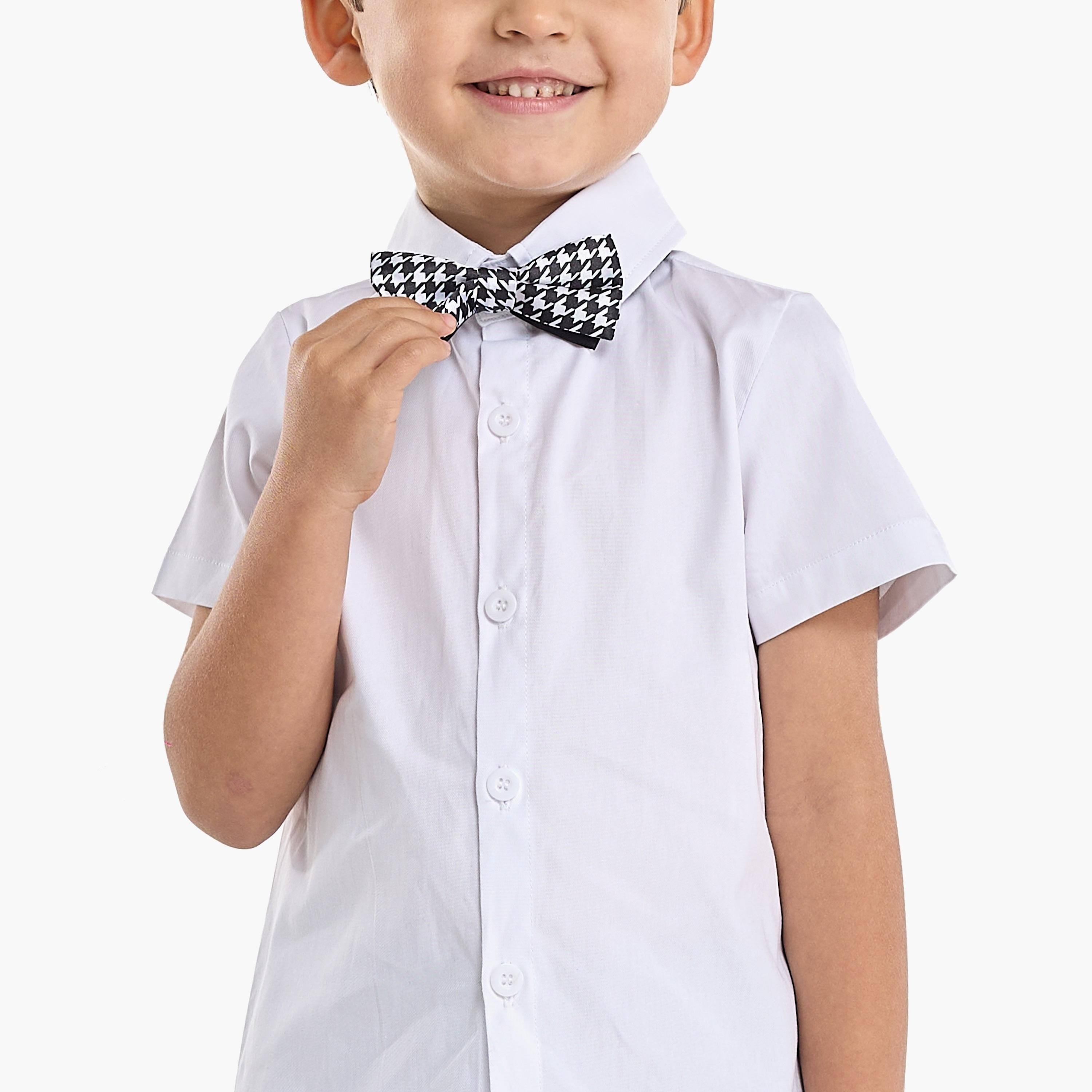 قميص سادة بأكمام قصيرة 4 قطع وشورت وحمالة مع ربطة عنق من فيكتور اند جين-boys-clothing-setsandcoords-image-6