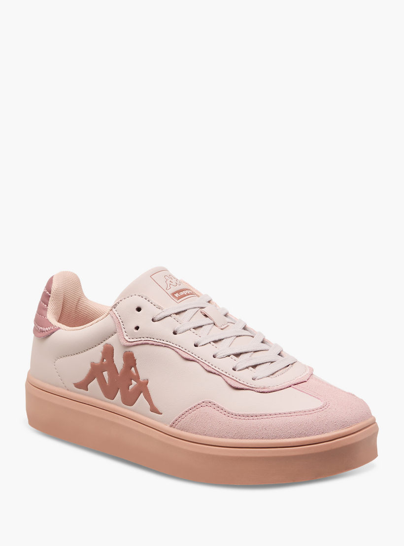 حذاء سنيكرز بنقوش شعار ورباط إغلاق للنساء من كابا-women-shoes-sneakers-image-2