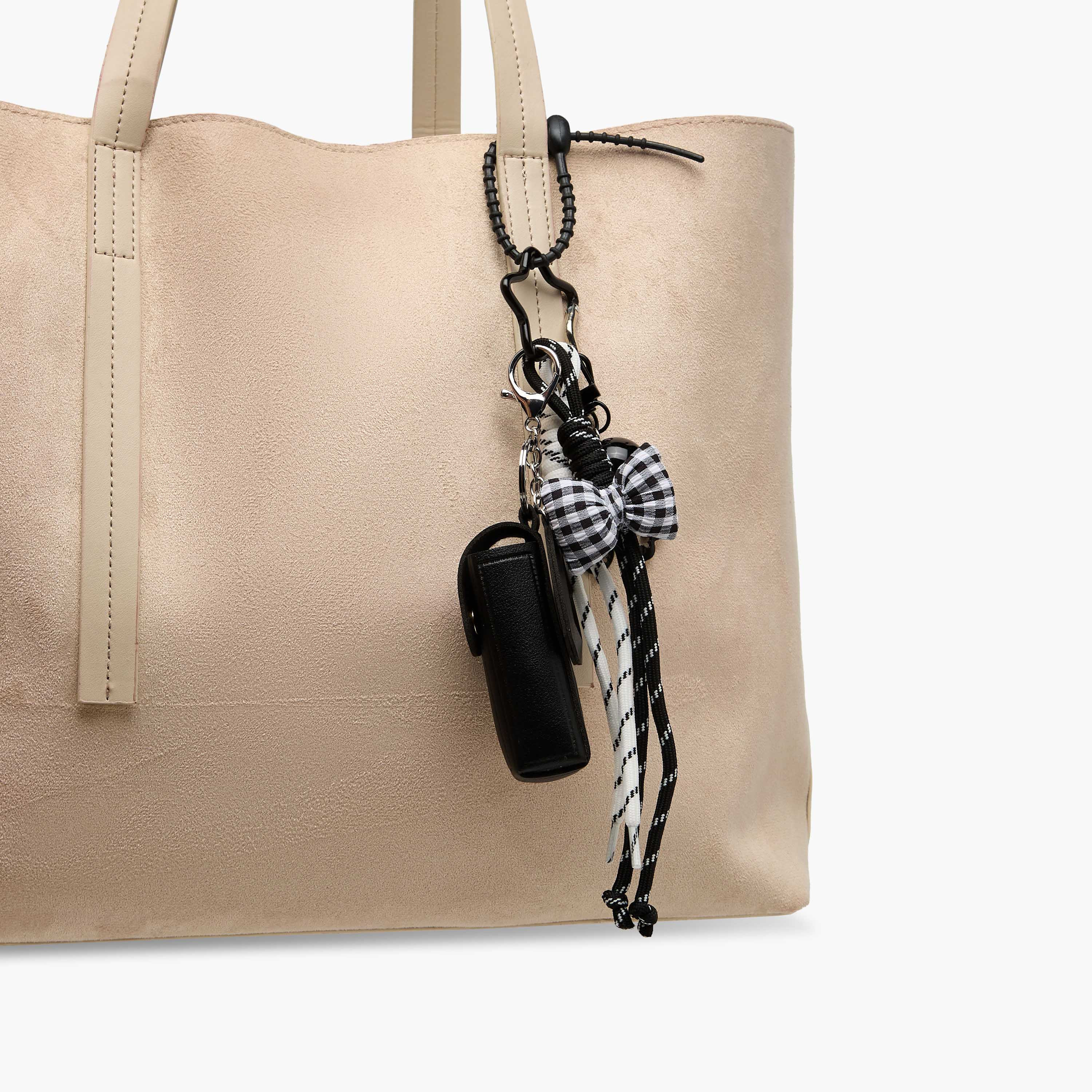 ميدالية مفاتيح بزينة فيونكة من فلورا بيلا-women-clothingaccessories-novelties-image-3