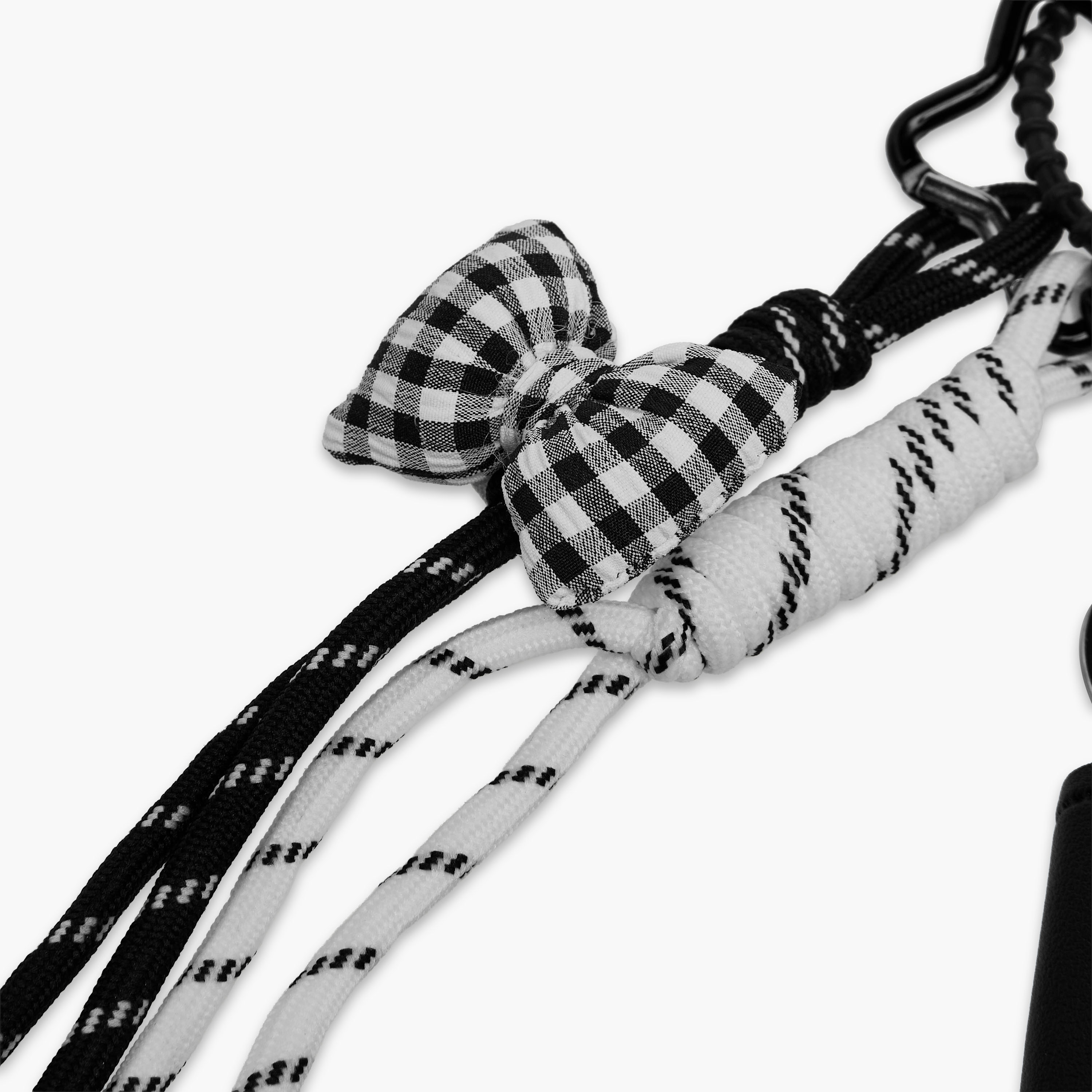 ميدالية مفاتيح بزينة فيونكة من فلورا بيلا-women-clothingaccessories-novelties-image-1