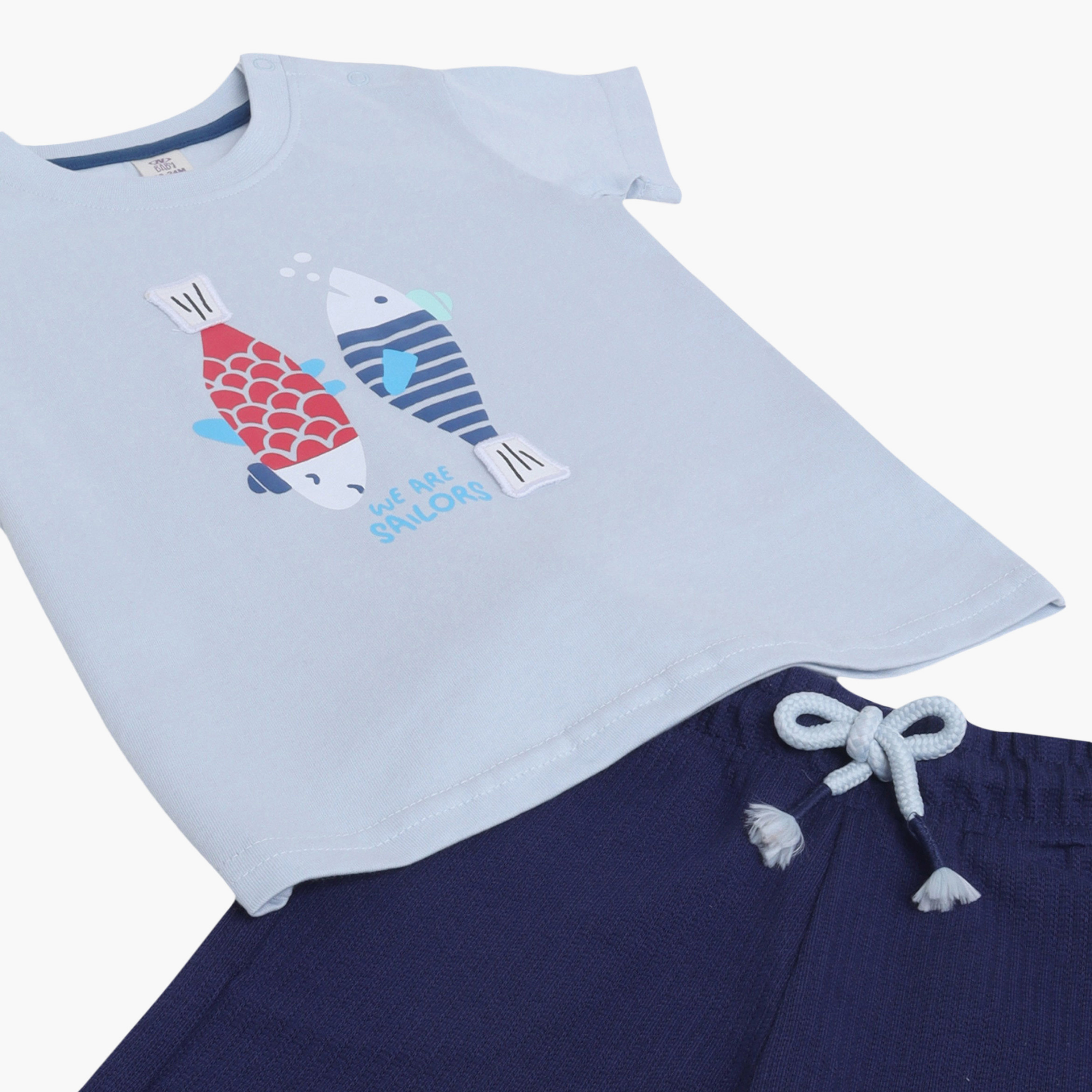 طقم تي شيرت بطبعة سمك وشورت برباط خصر من فيكتور آند جين-boys-clothing-setsandcoords-image-5