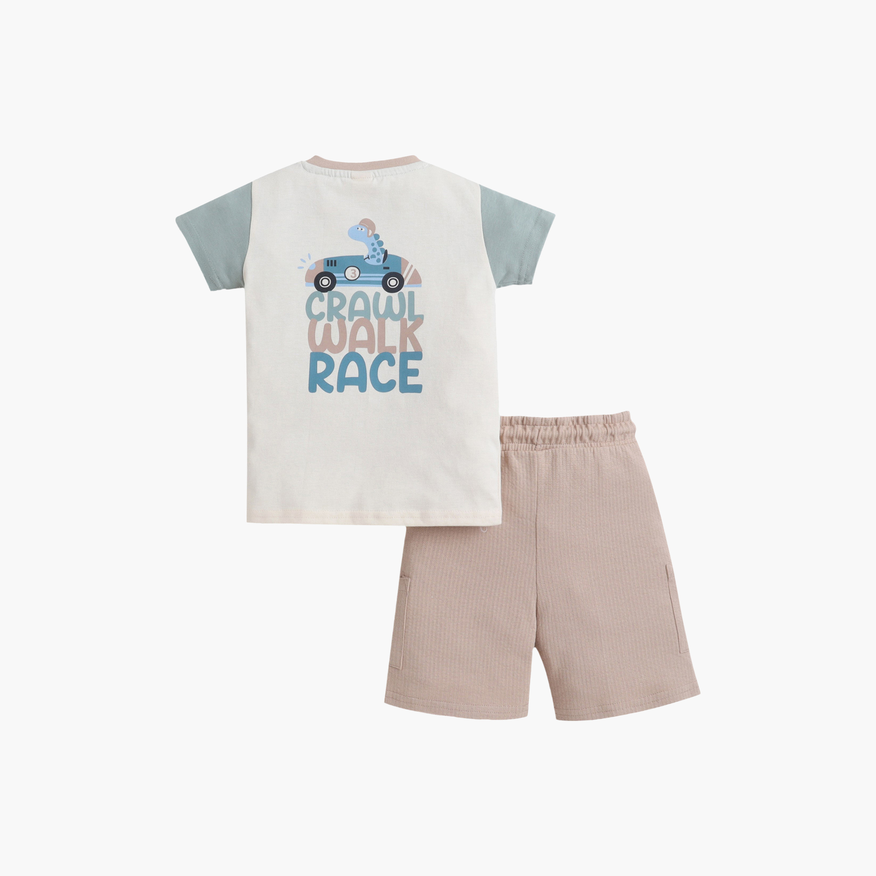طقم تي شيرت بطبعة سيارات وشورت كارغو من فيكتور آند جين-boys-clothing-setsandcoords-image-1