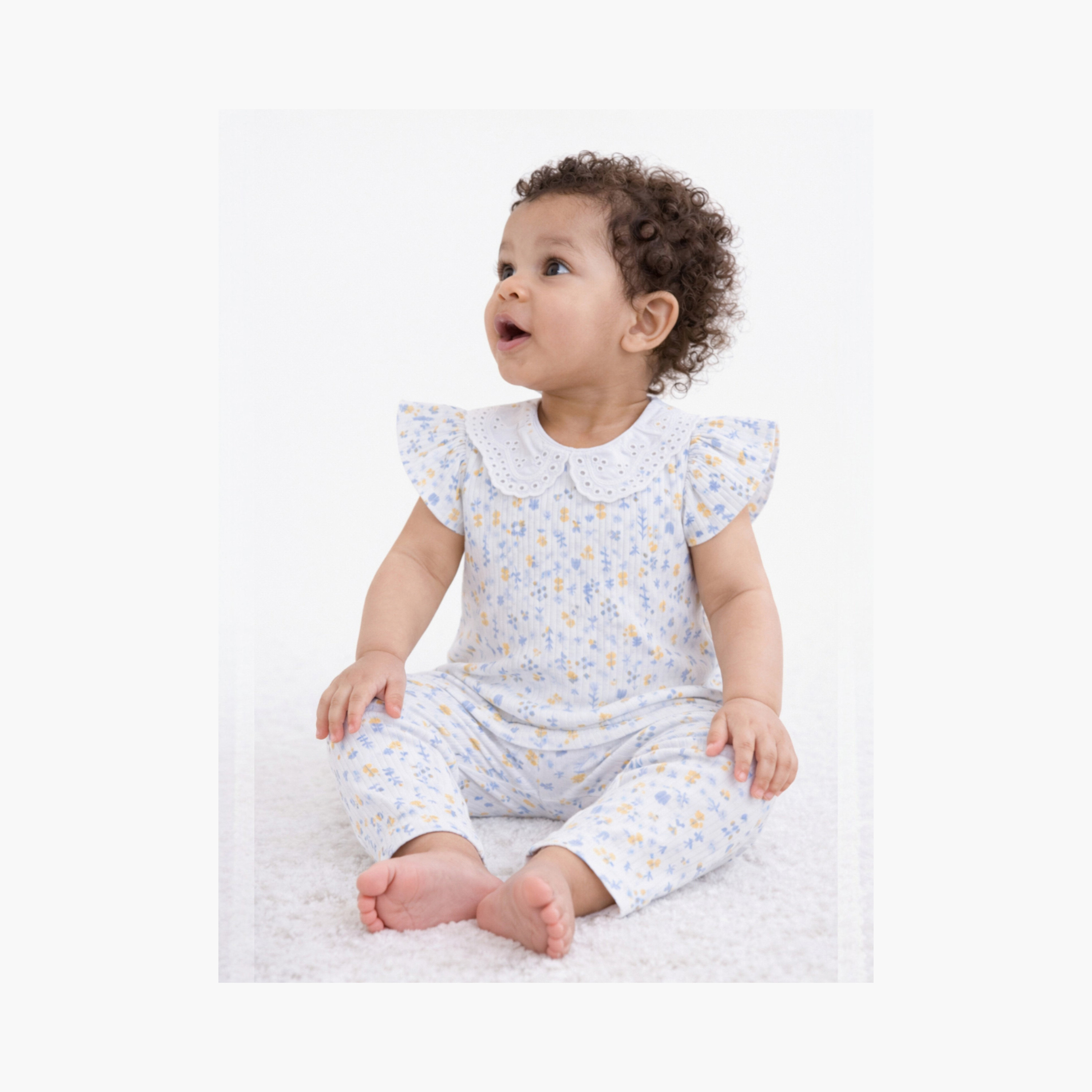 طقم 4 قطع تيشيرتات بأكمام قصيرة بطبعة فلورال وليقنز من فيكتور أند جين-baby-girls-clothing-setsandcoords-image-5