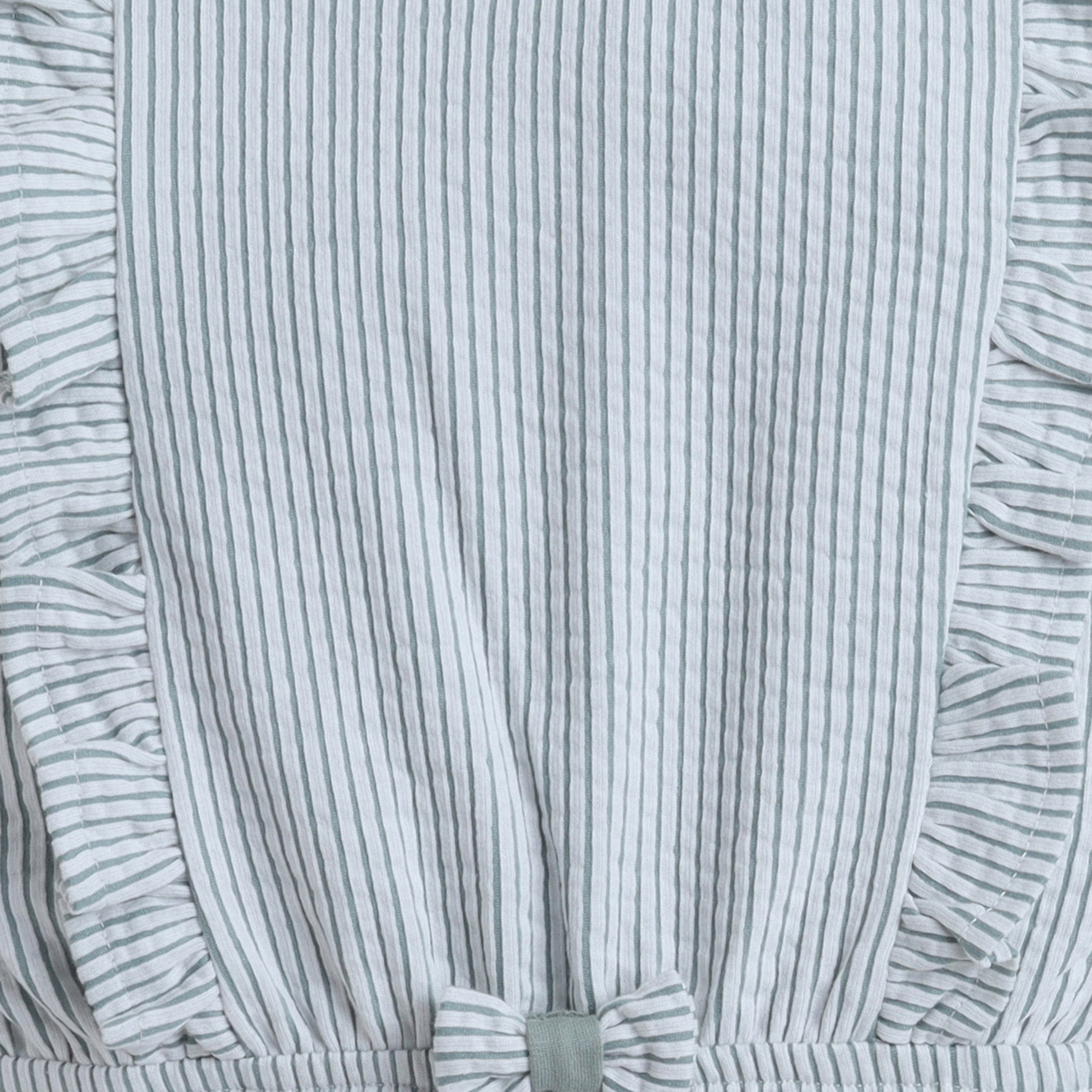 ملابس لعب (بلاي سوت) مخططة بأكمام مكشكشة مع فيونكة من فيكتور آند جين-baby-girls-clothing-dressesandjumpsuits-image-9