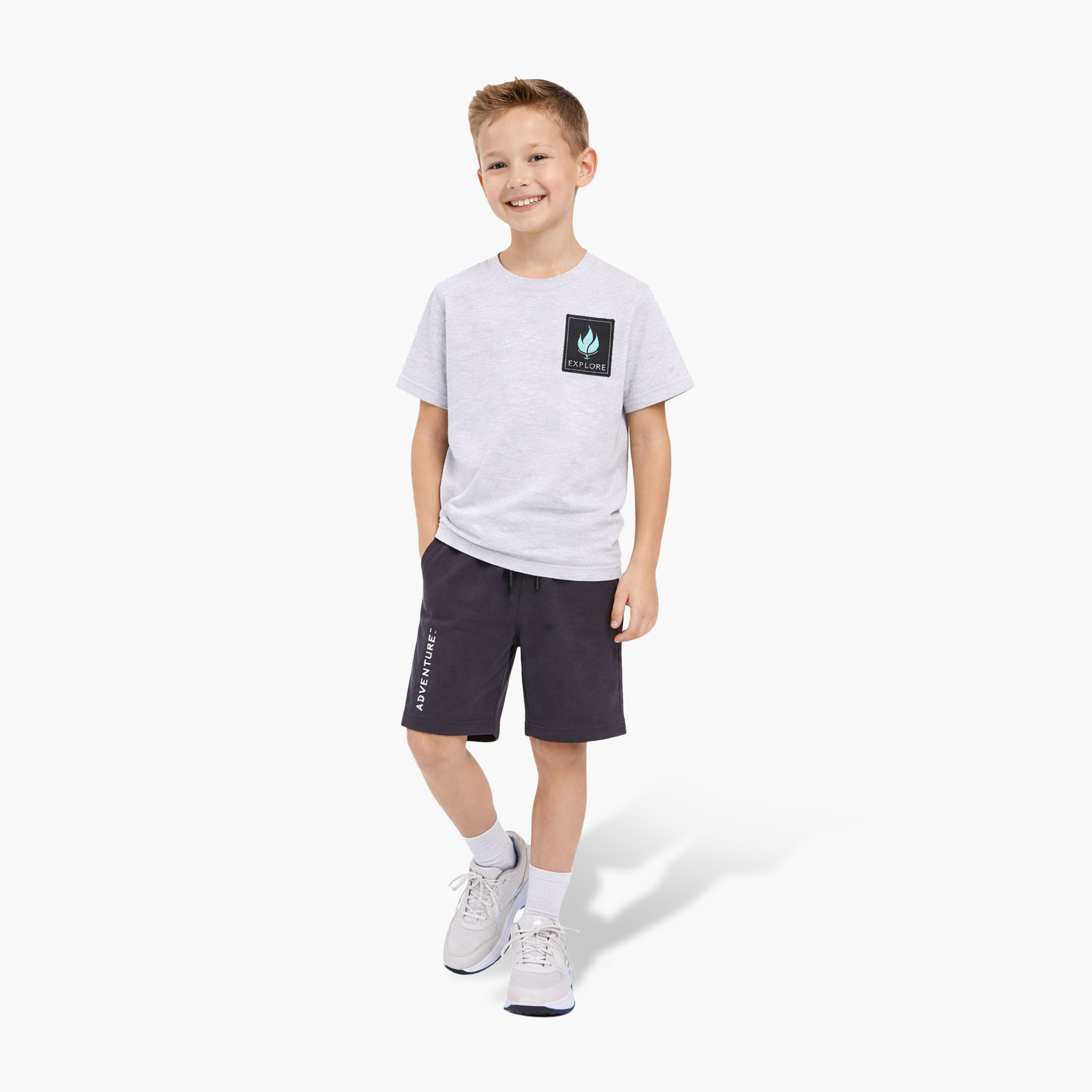طقم تيشيرت بأكمام نصفية بطبعة أدفتشر وشورت من فيكتور أند جين-boys-clothing-setsandcoords-image-1