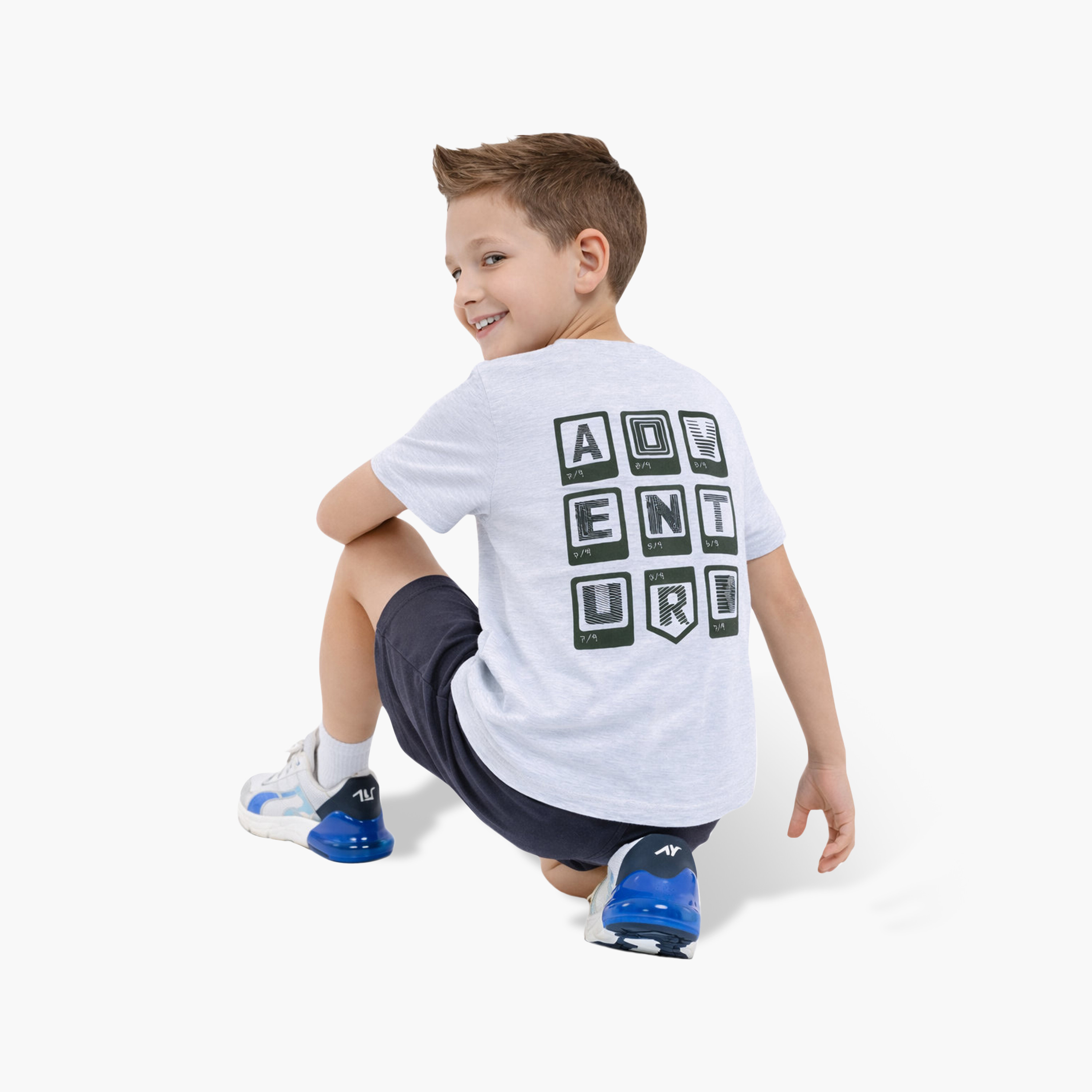 طقم تيشيرت بأكمام نصفية بطبعة أدفتشر وشورت من فيكتور أند جين-boys-clothing-setsandcoords-image-3