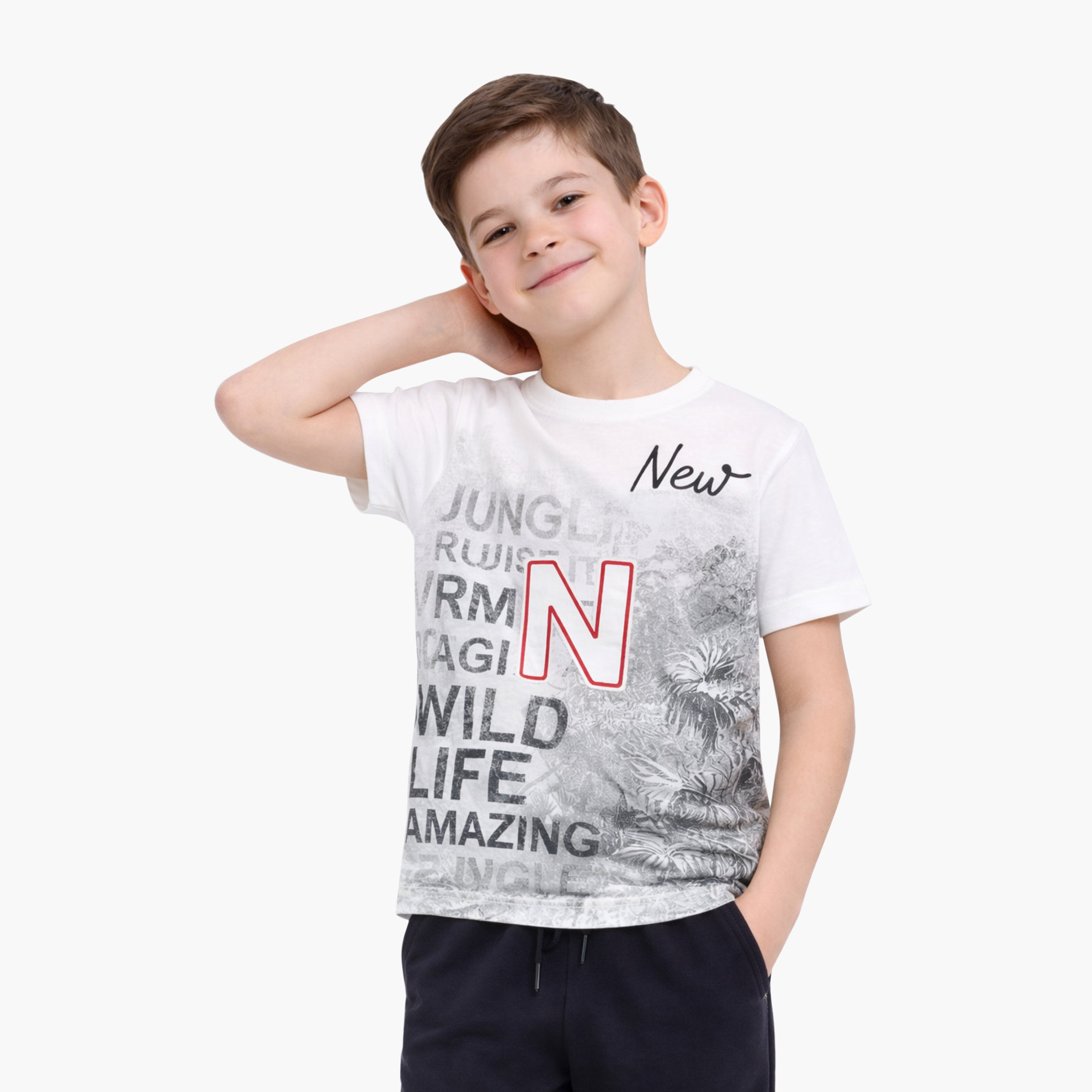 طقم تيشيرت بأكمام نصفية بطبعة تايبوغرافيك وبنطال جوغر من فيكتور أند جين-boys-clothing-setsandcoords-image-2
