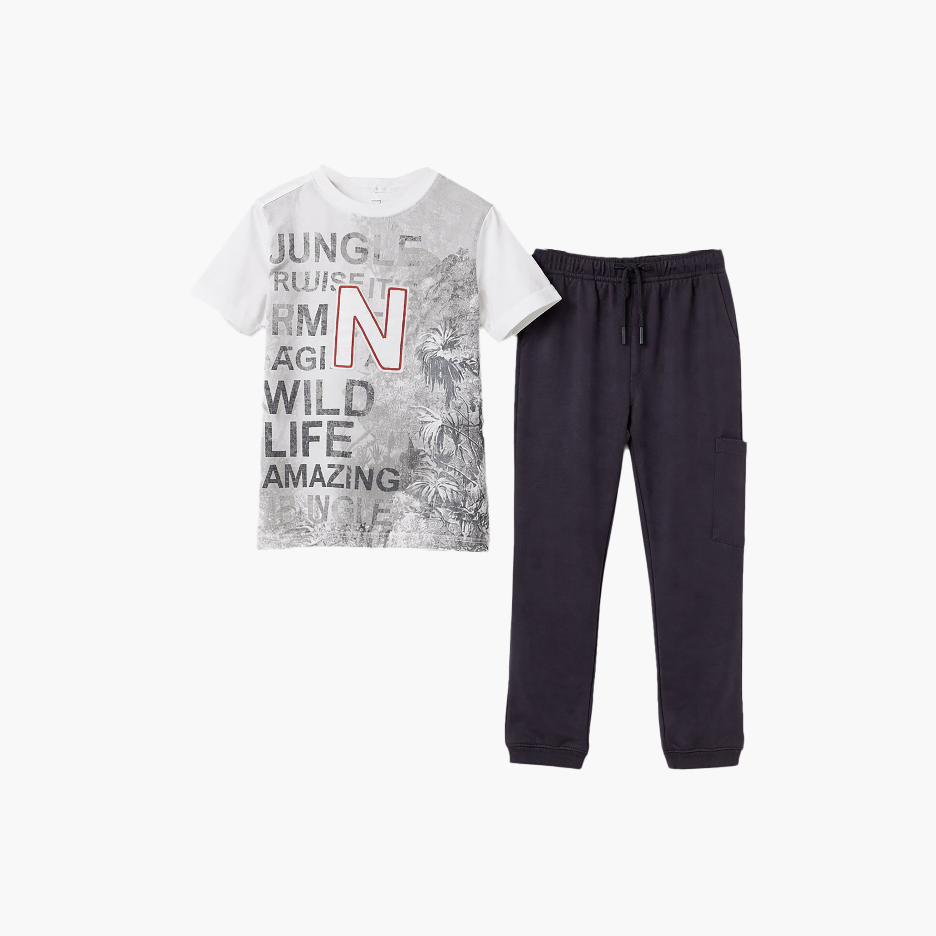 طقم تيشيرت بأكمام نصفية بطبعة تايبوغرافيك وبنطال جوغر من فيكتور أند جين-boys-clothing-setsandcoords-image-5