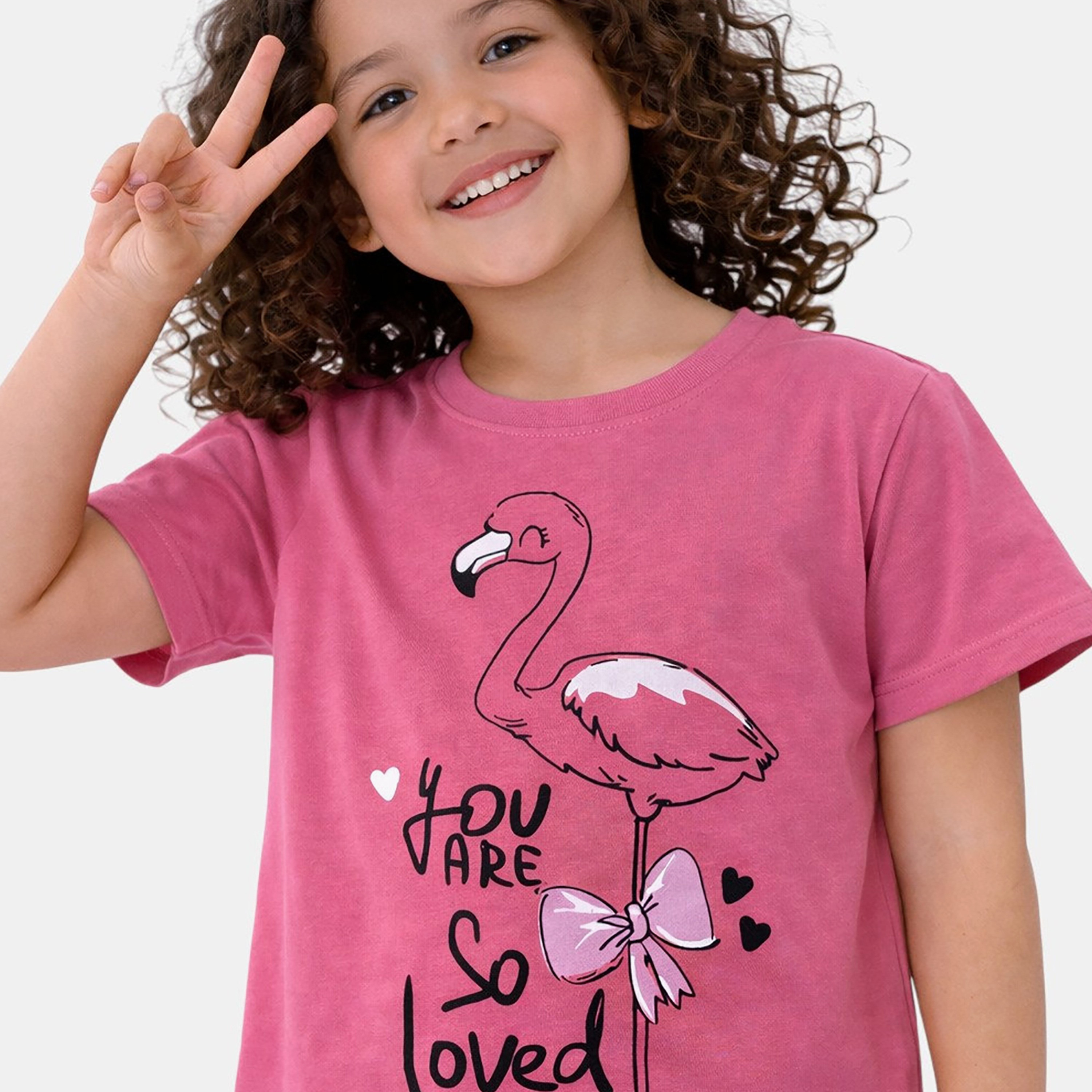 طقم تي شيرت "You Are Loved" بطبعة فلامينغو وشورت مطبوع من فيكتور آند جين-girls-clothing-setsandcoords-image-4